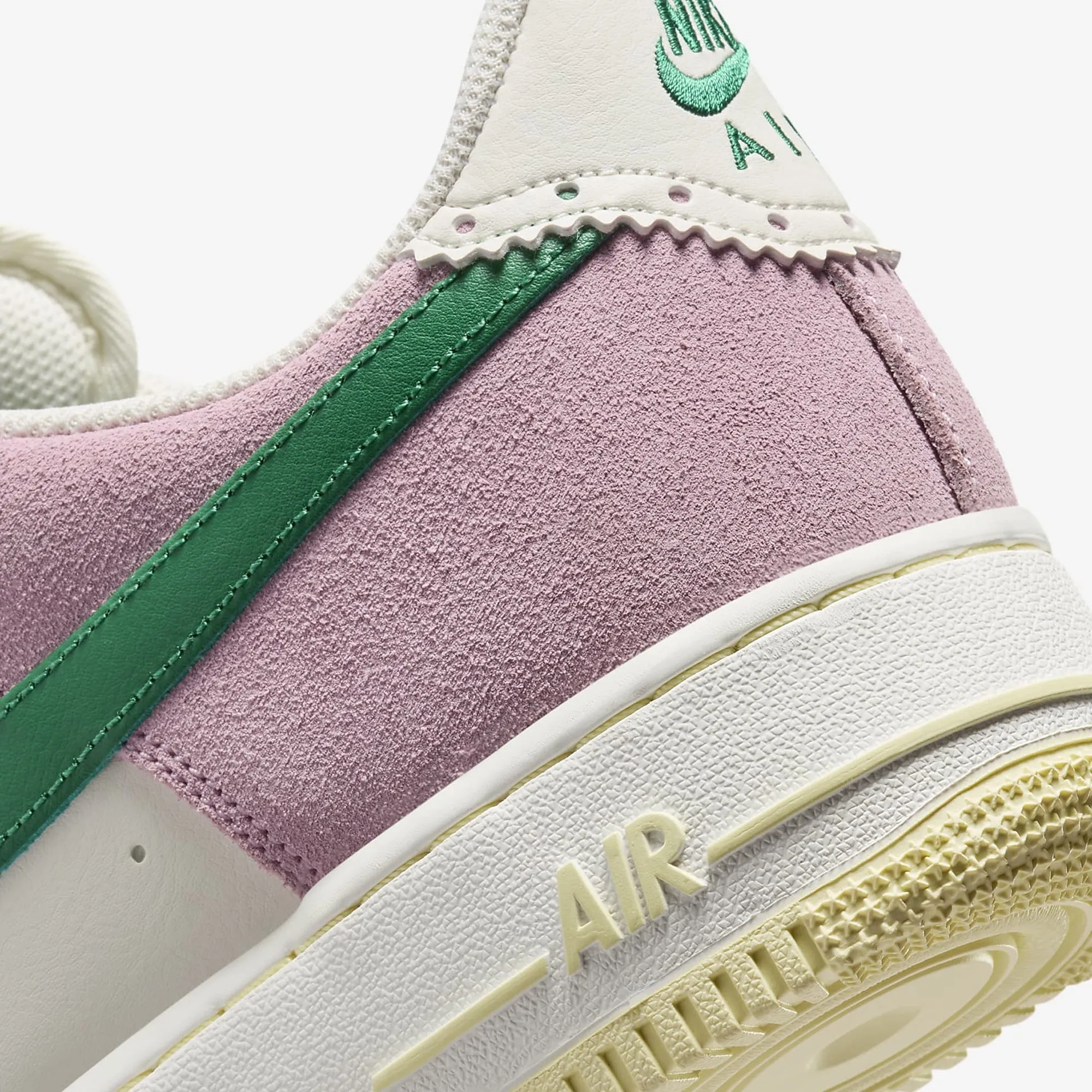 Nike | AIR FORCE 1 '07 LV8 { SAIL/MALACHITE-MED SOFT PINK-ALABASTER mesh construction