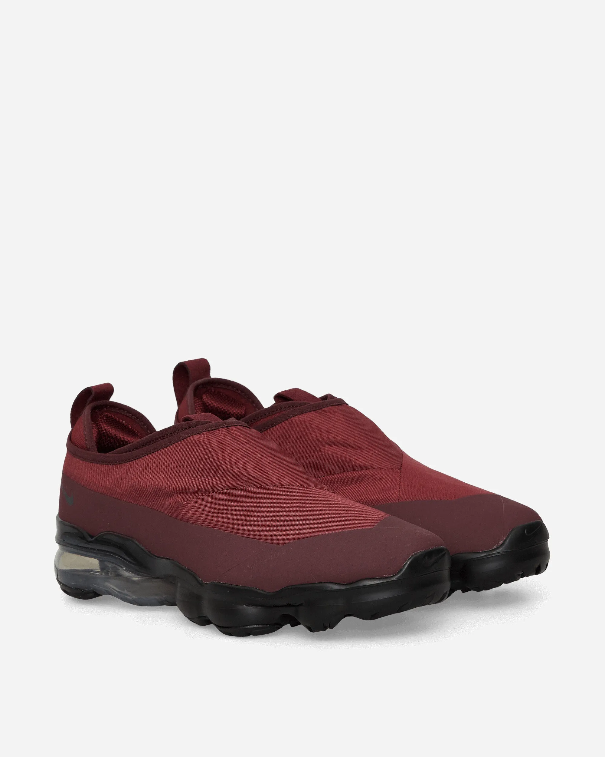 Air VaporMax Moc Roam Sneakers Dark Team Red Toe box