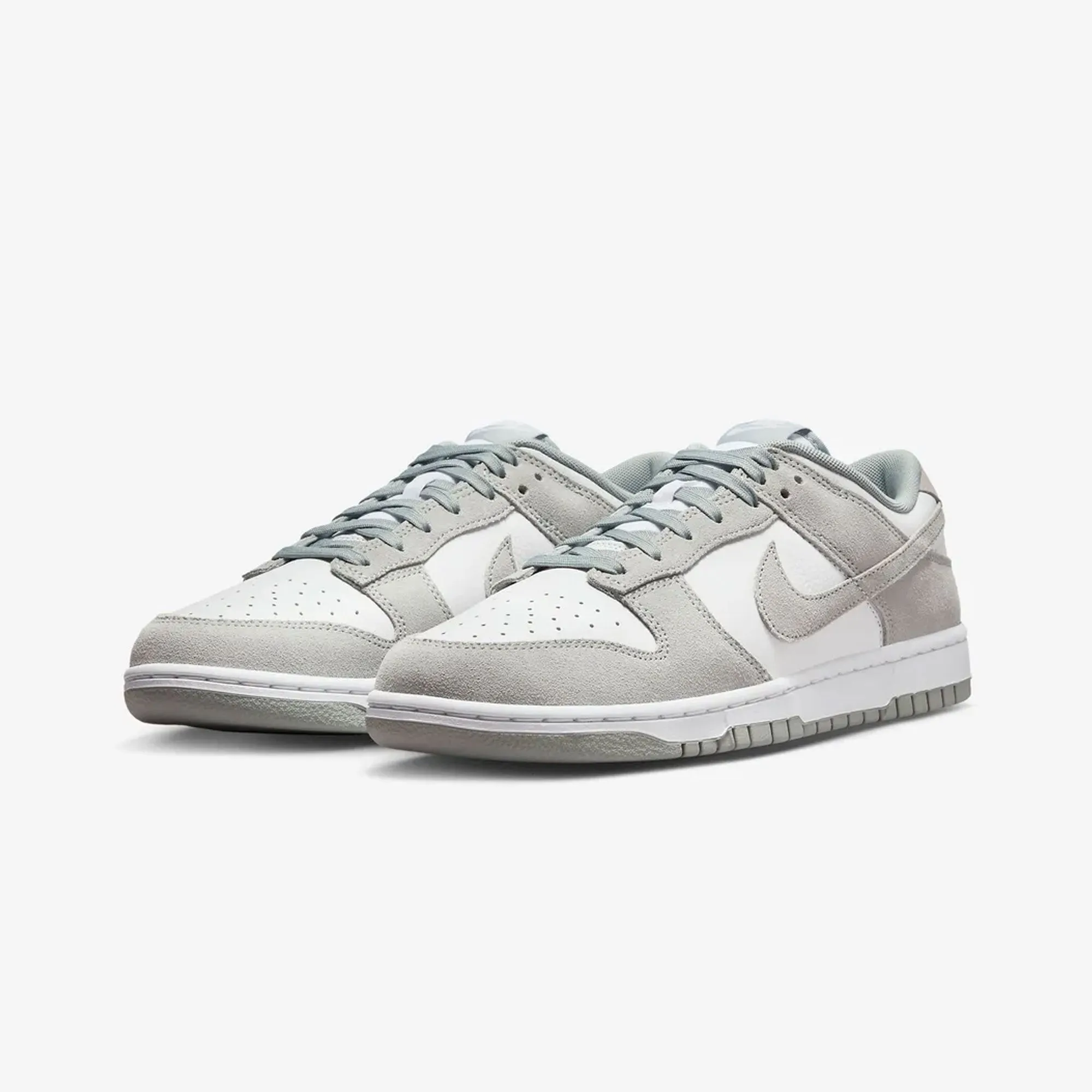 Quick Pack NIKE | DUNK LOW RETRO { WHITE/LIGHT PUMICE