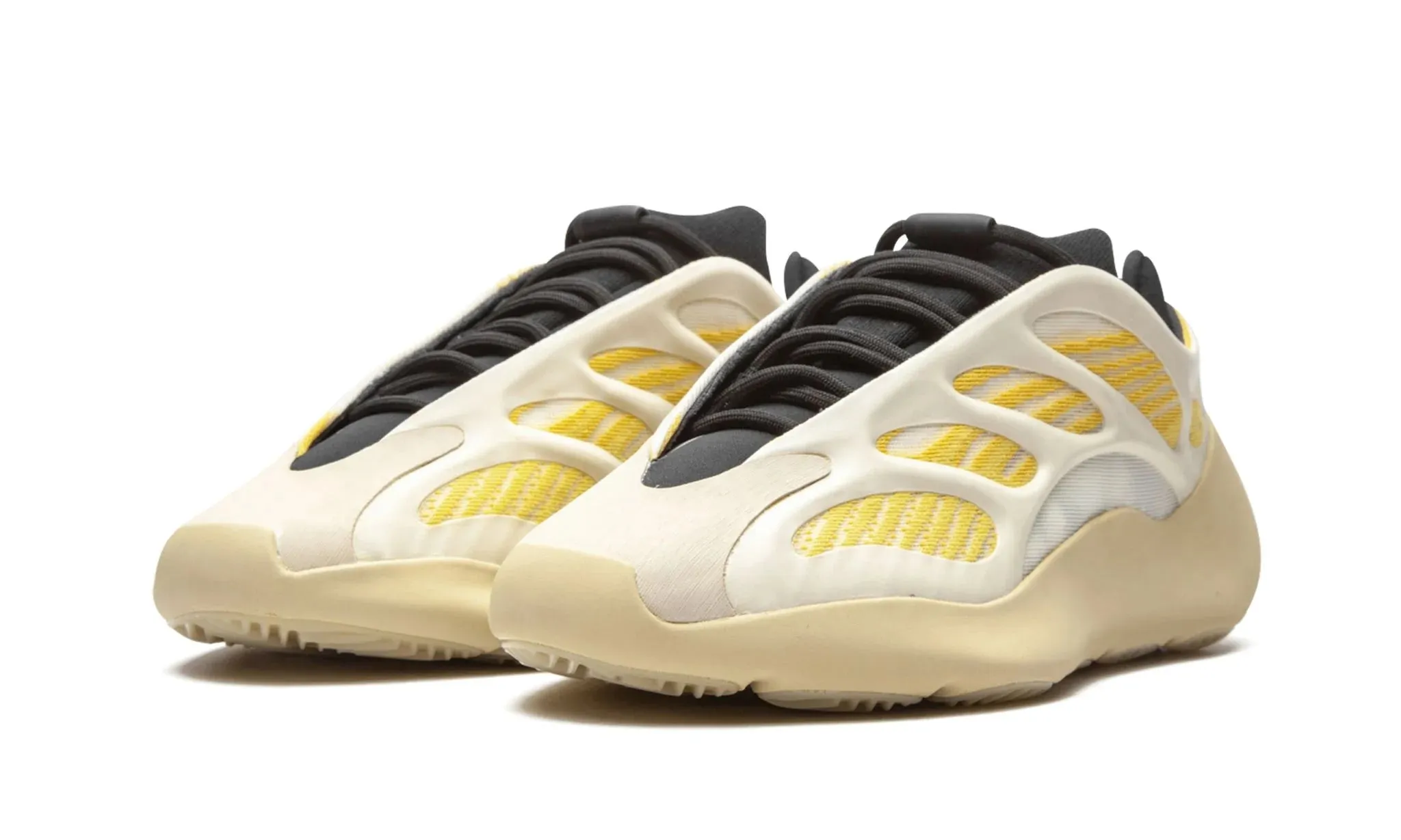 Clean Fit Adidas Yeezy 700 V3 "Safflower"