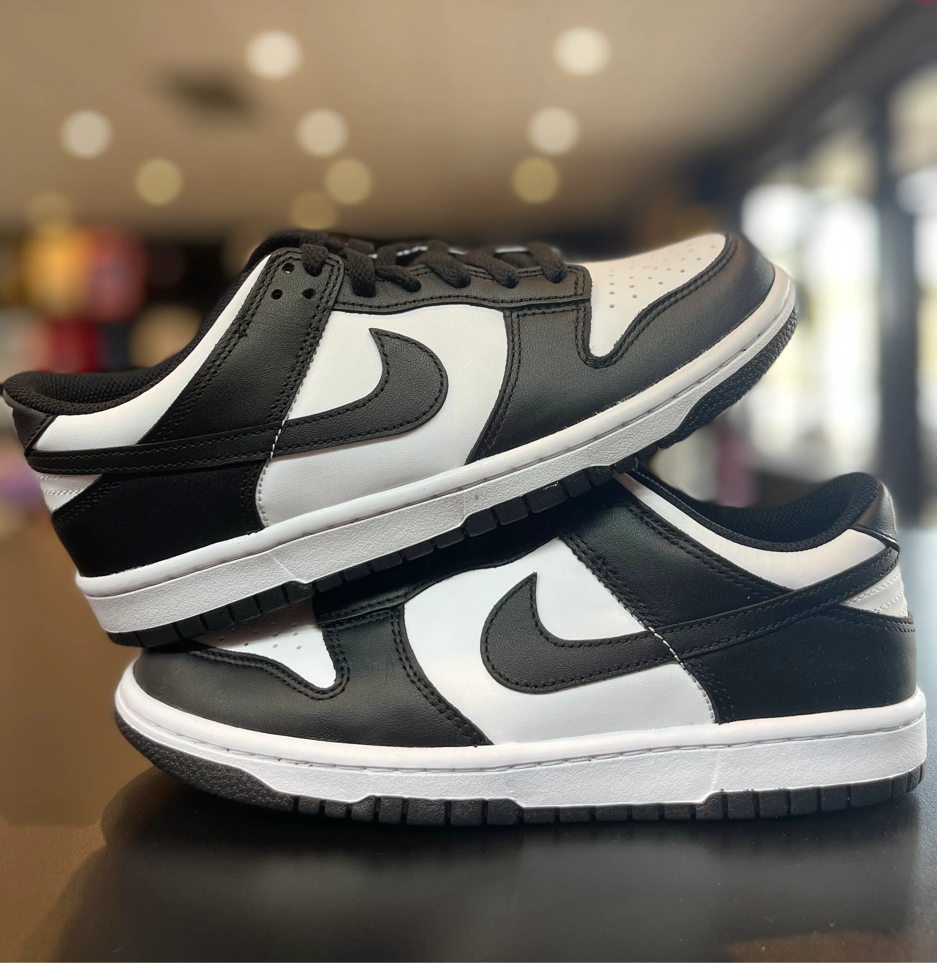 Buckle Design Nike Dunk Low ??Pandas?? (GS)