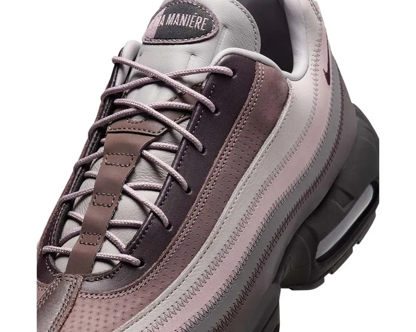 Nike Air Max 95 SP A Ma Mani??re Steady Stride Logo Bold