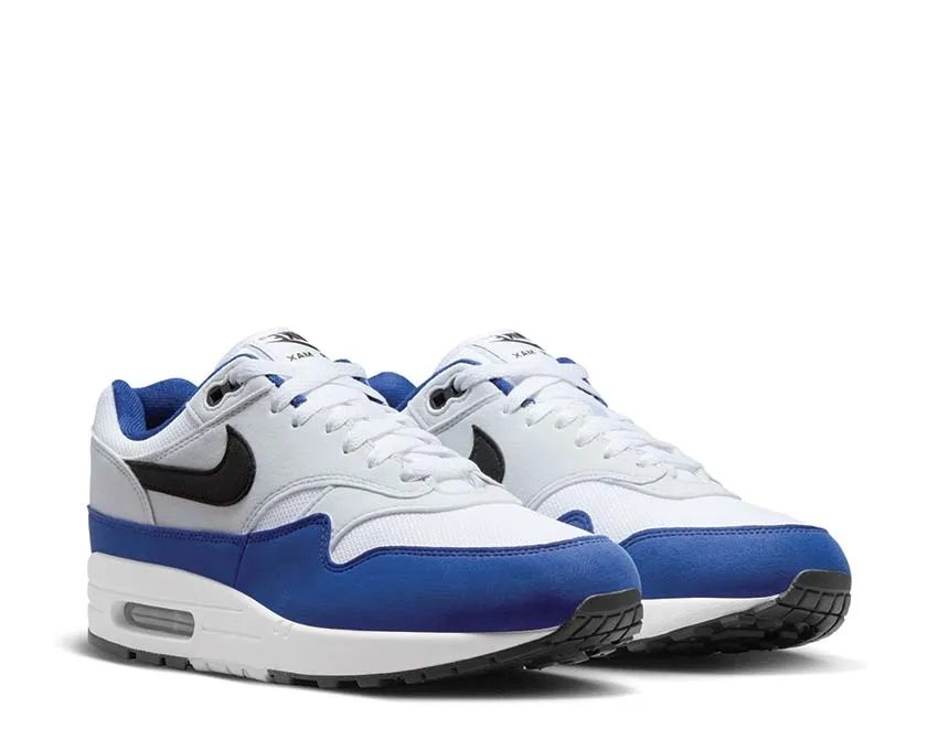 Walk Routine Street Vibes Nike Air Max 1