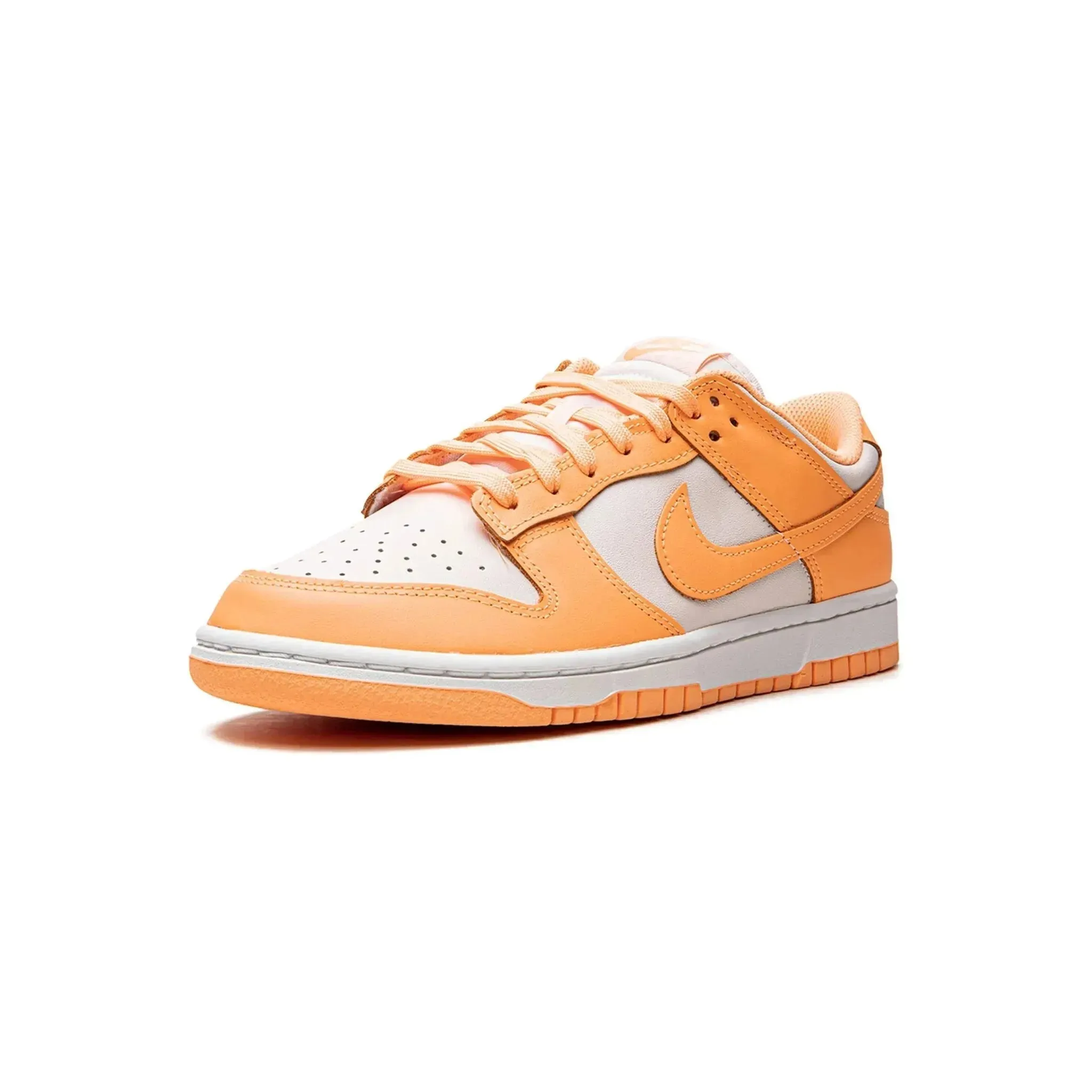 Training Nike Dunk Low ??Peach?? (W)
