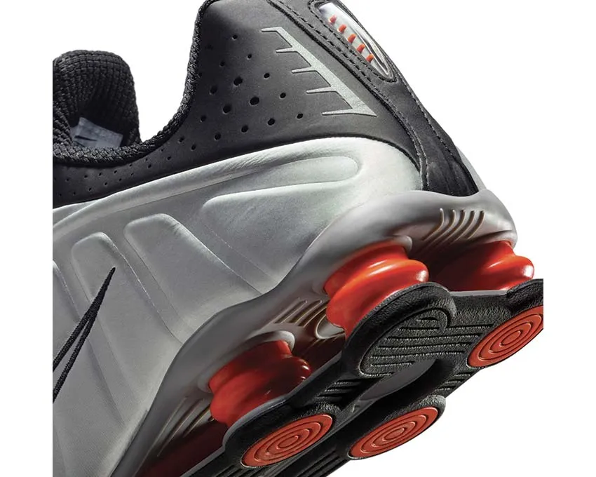 Nike Shox R4 "Metallic Silver" Team sand