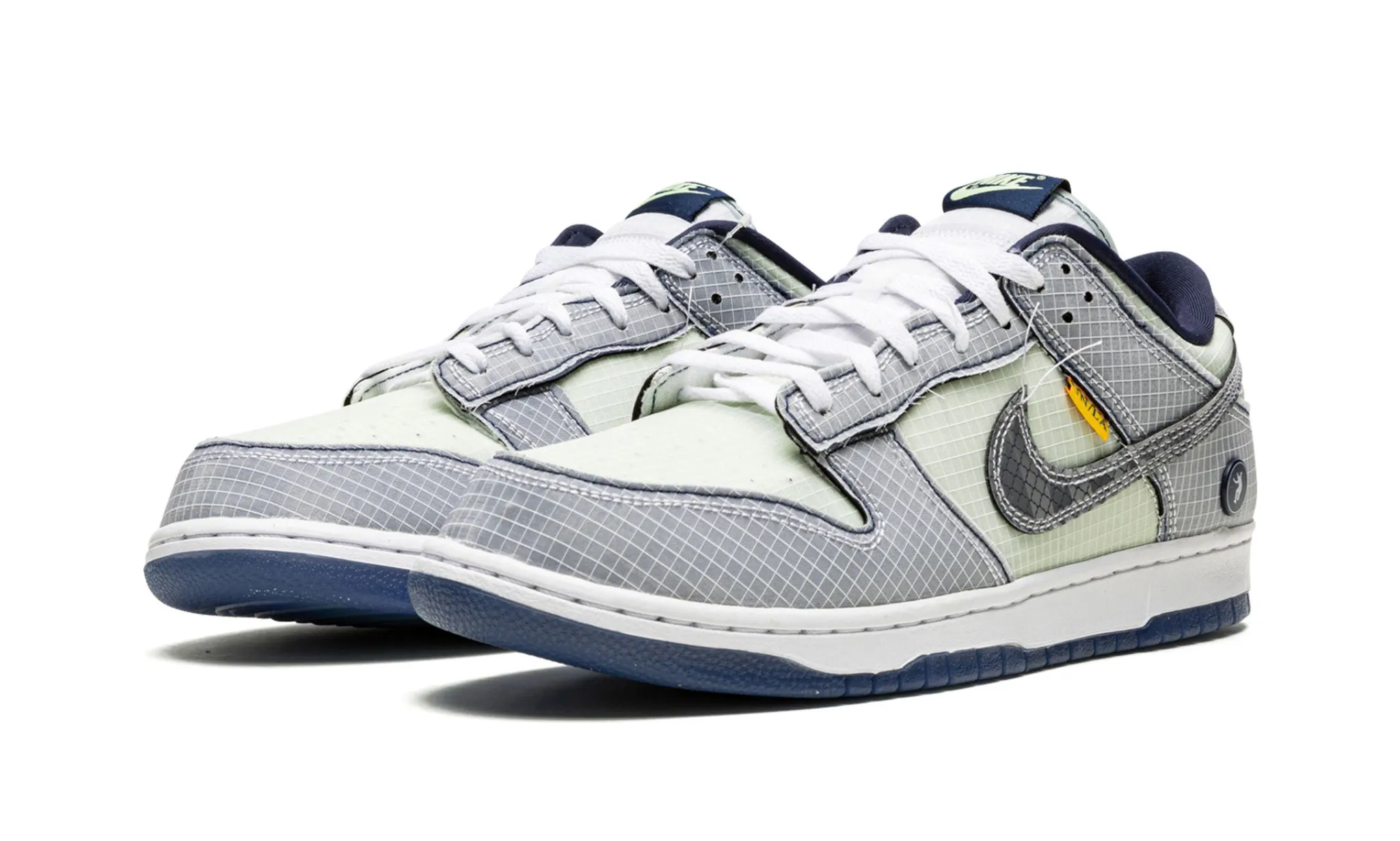 Training Light Hold Hike Nike x Union Dunk Low "Passport Pack Pistachio"