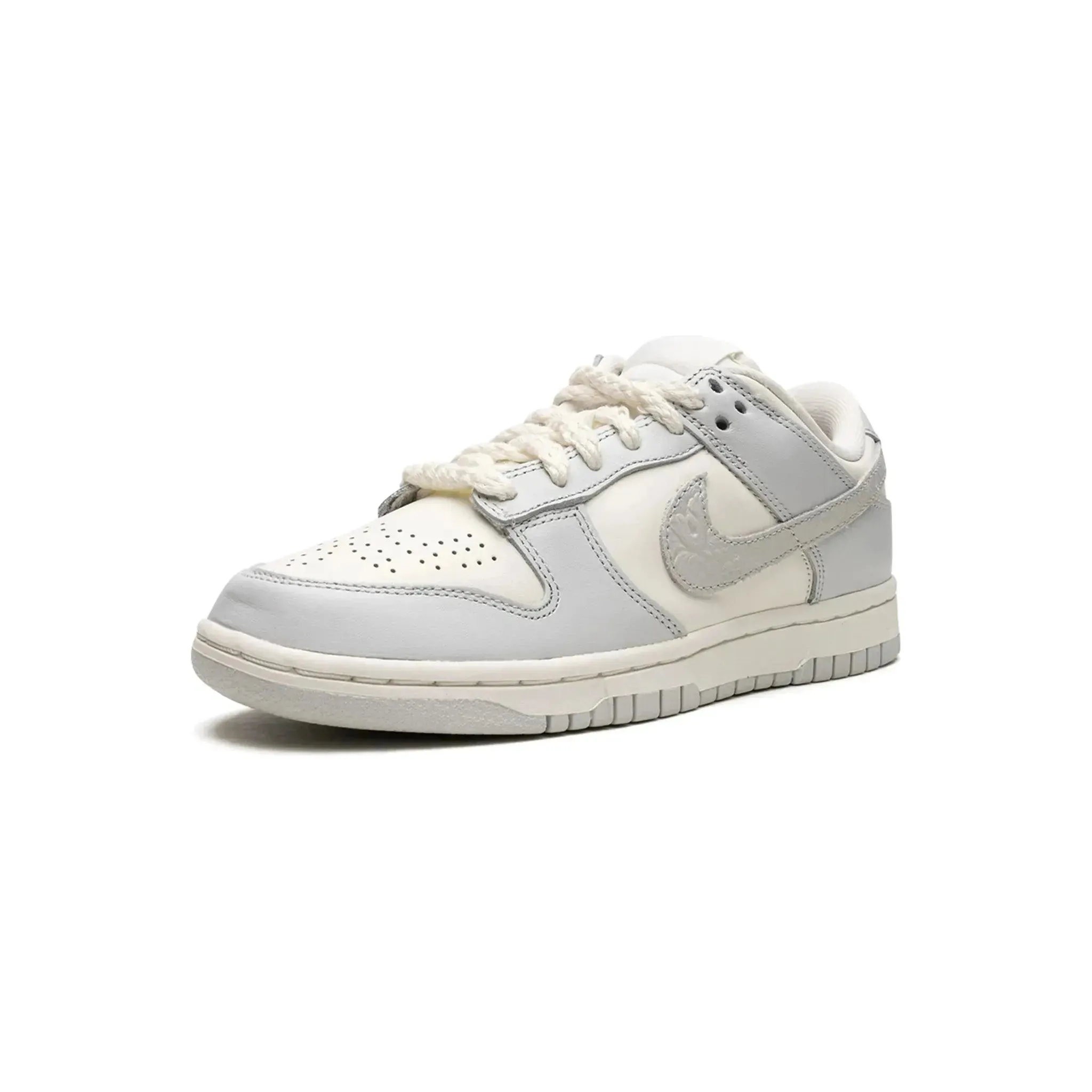 WMNS Nike Dunk Low "Needlework" (W) Day Long All Comfort