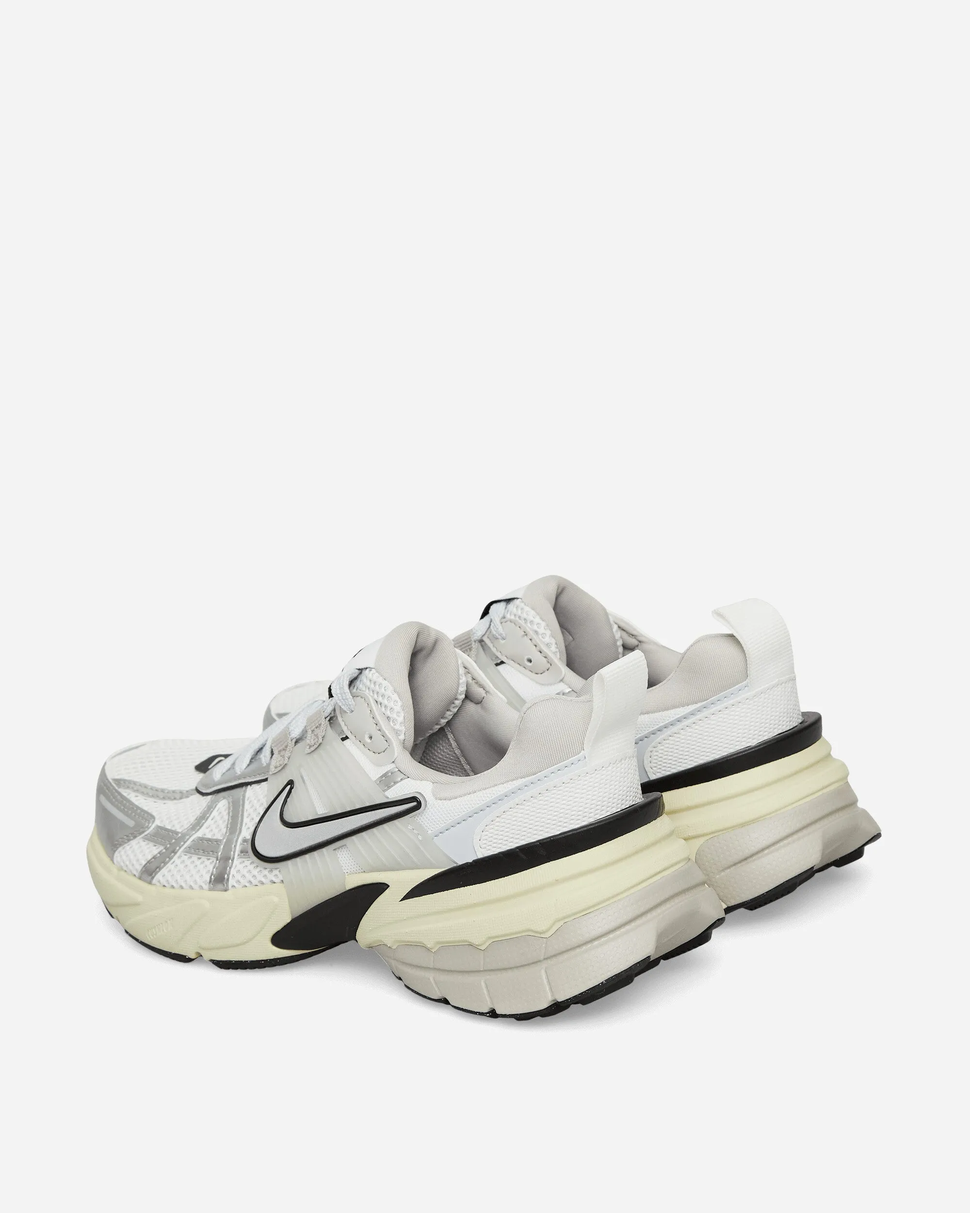 Summer cool Women's V2K Run Sneakers Summit White / Metallic Silver