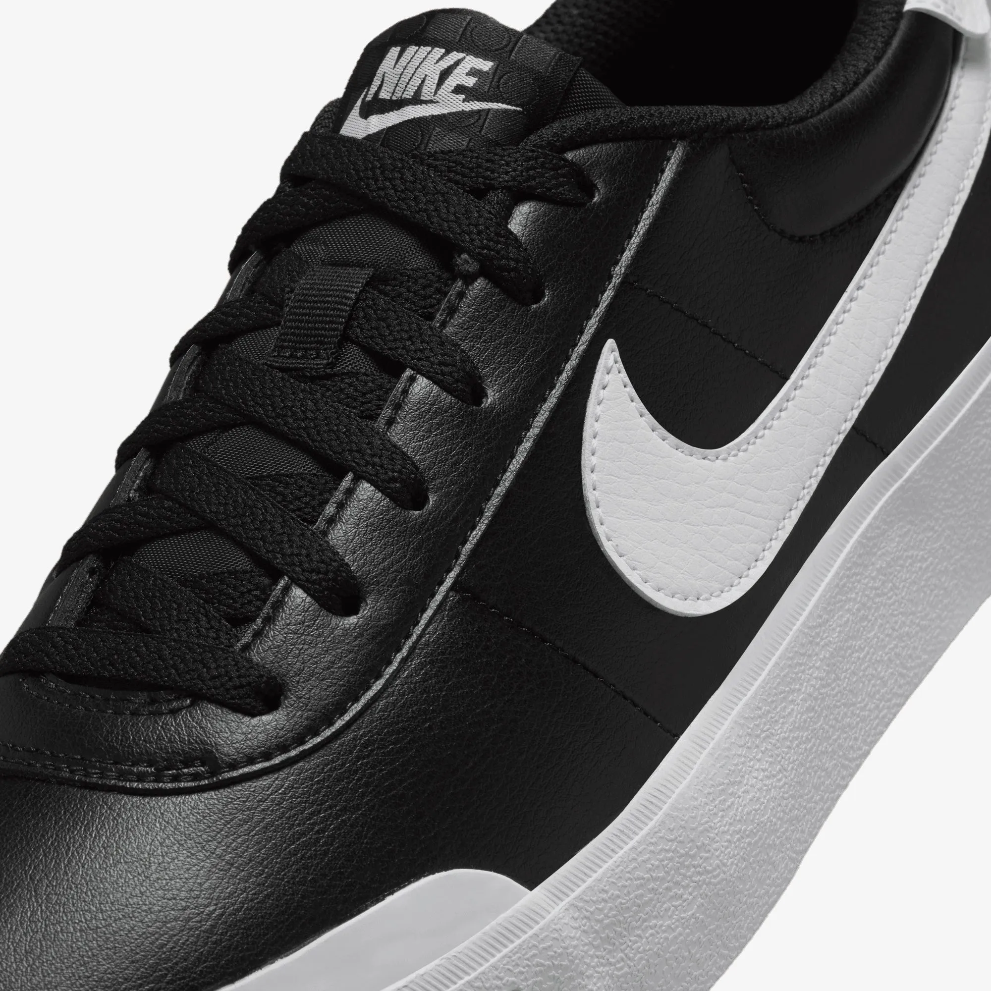 Wet Grip Every Step Nike | COURT SHOT { BLACK/WHITE