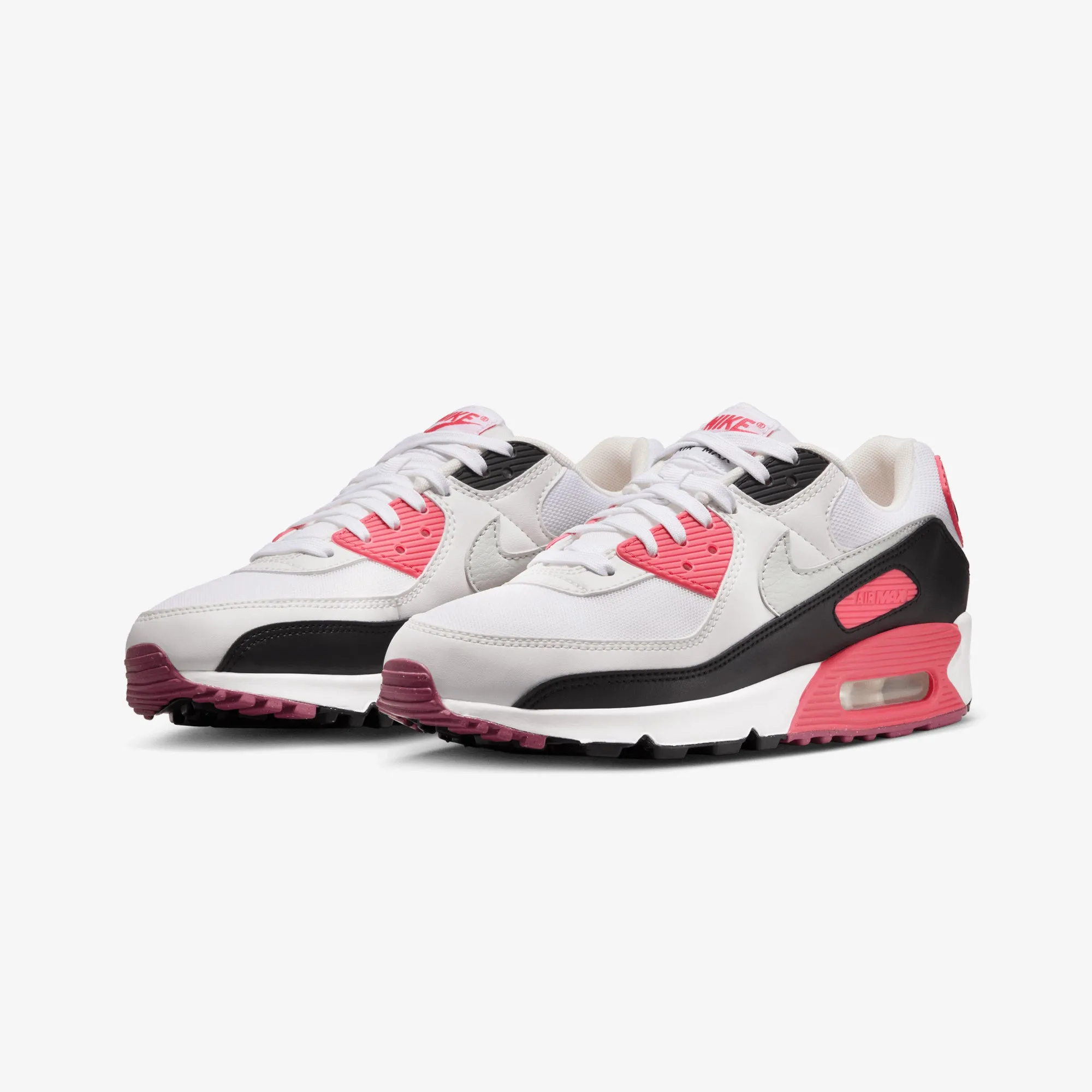 NIKE | AIR MAX 90 { WHITE/LIGHT SILVER-ASTER PINK-BLACK Valley Run Dinner Look