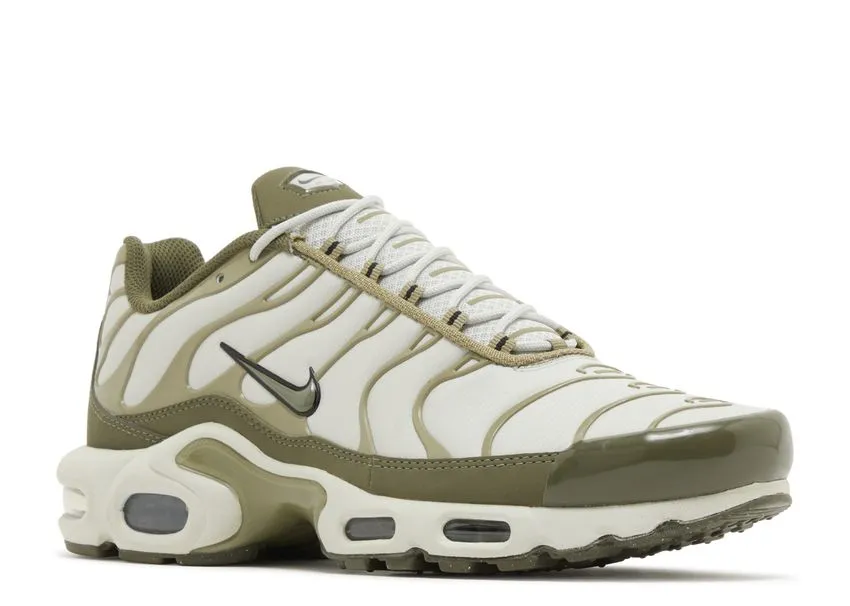 Orange Pop Nike Air Max Plus Light Bone Neutral Olive