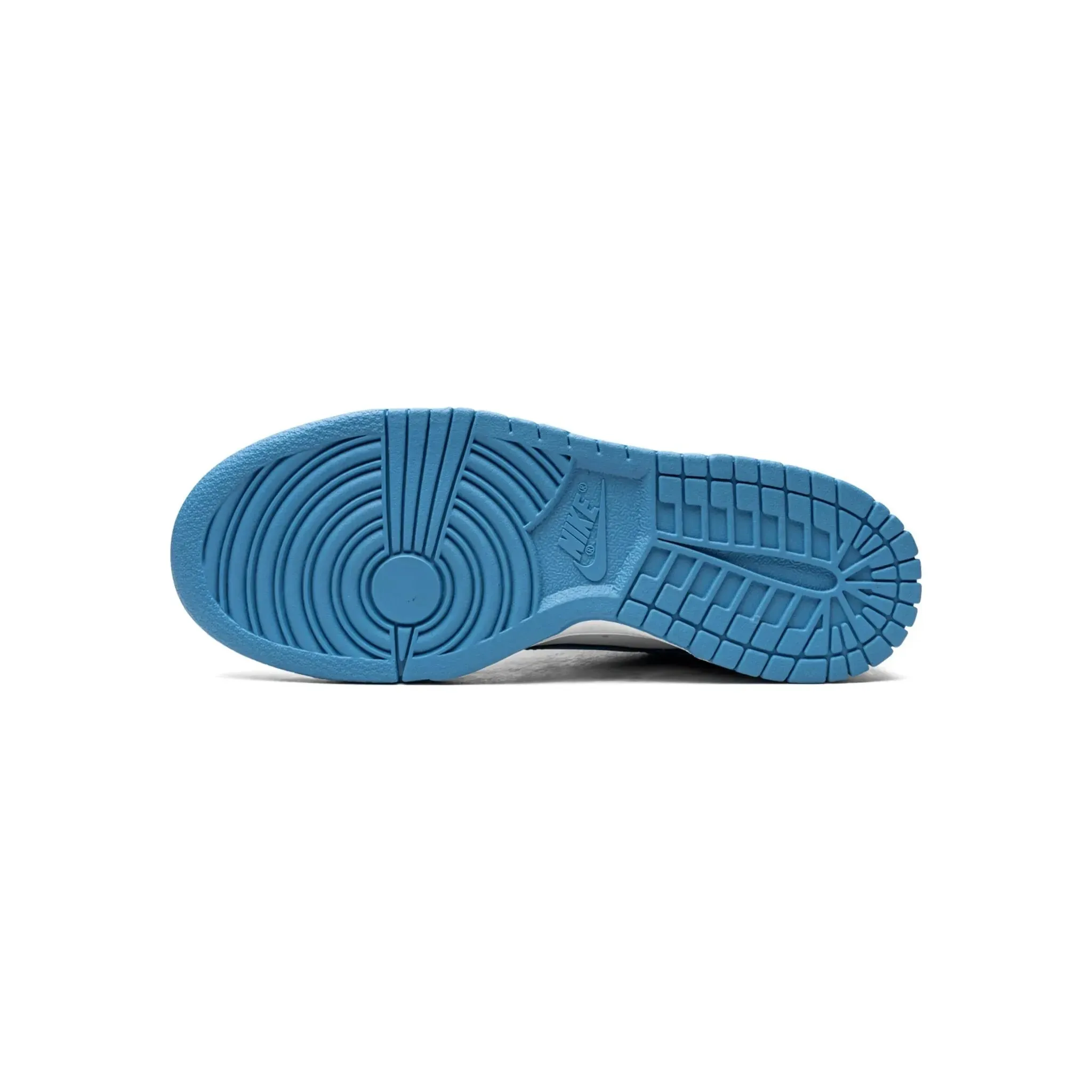 Grip Strong Dinner Look Nike Dunk low ??UNC?? GS