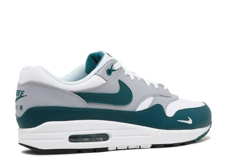 Daily Outfit Nike Air Max 1 Dark Teal Green