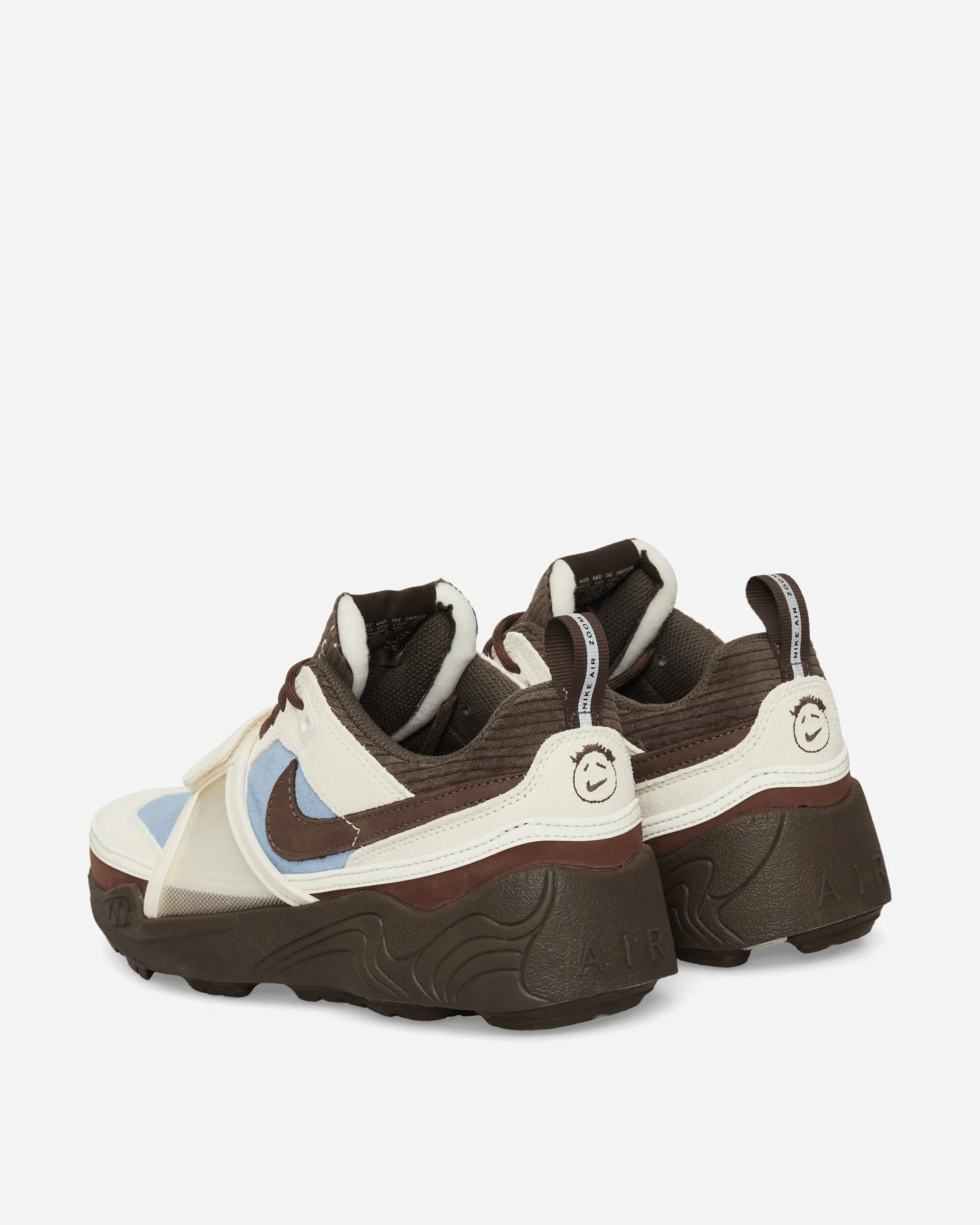 Quick Motion Travis Scott Zoom Field Jaxx Sneakers Pale Ivory / Leche Blue
