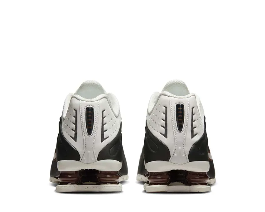 Casual runner Nike Shox R4 W "Sail Black"
