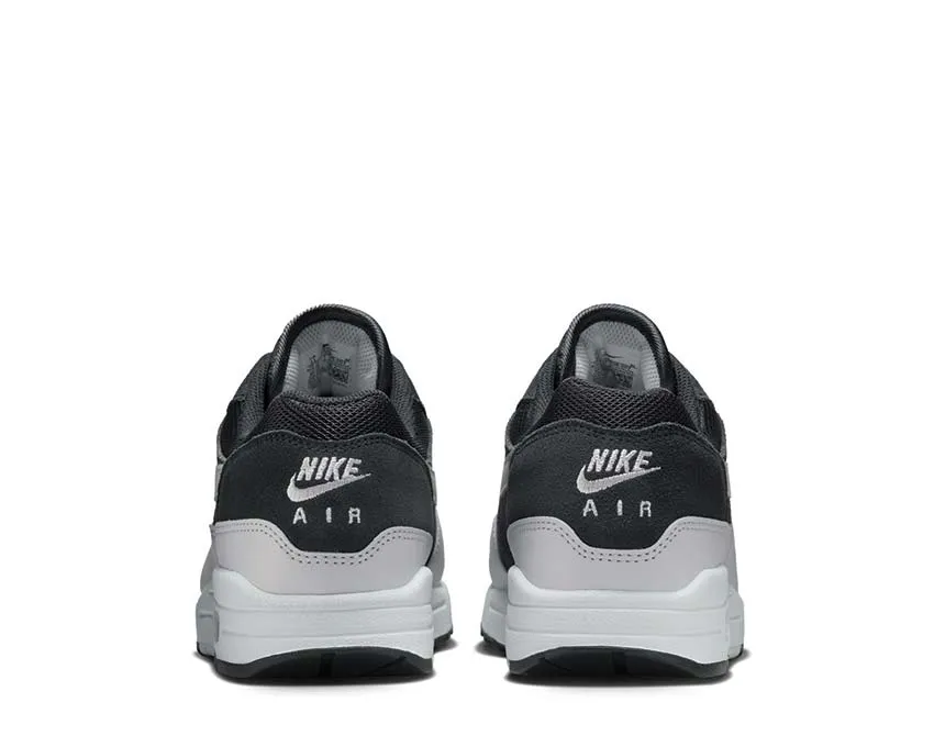Cushioned heel Nike Air Max 1 Essential "Off Noir"