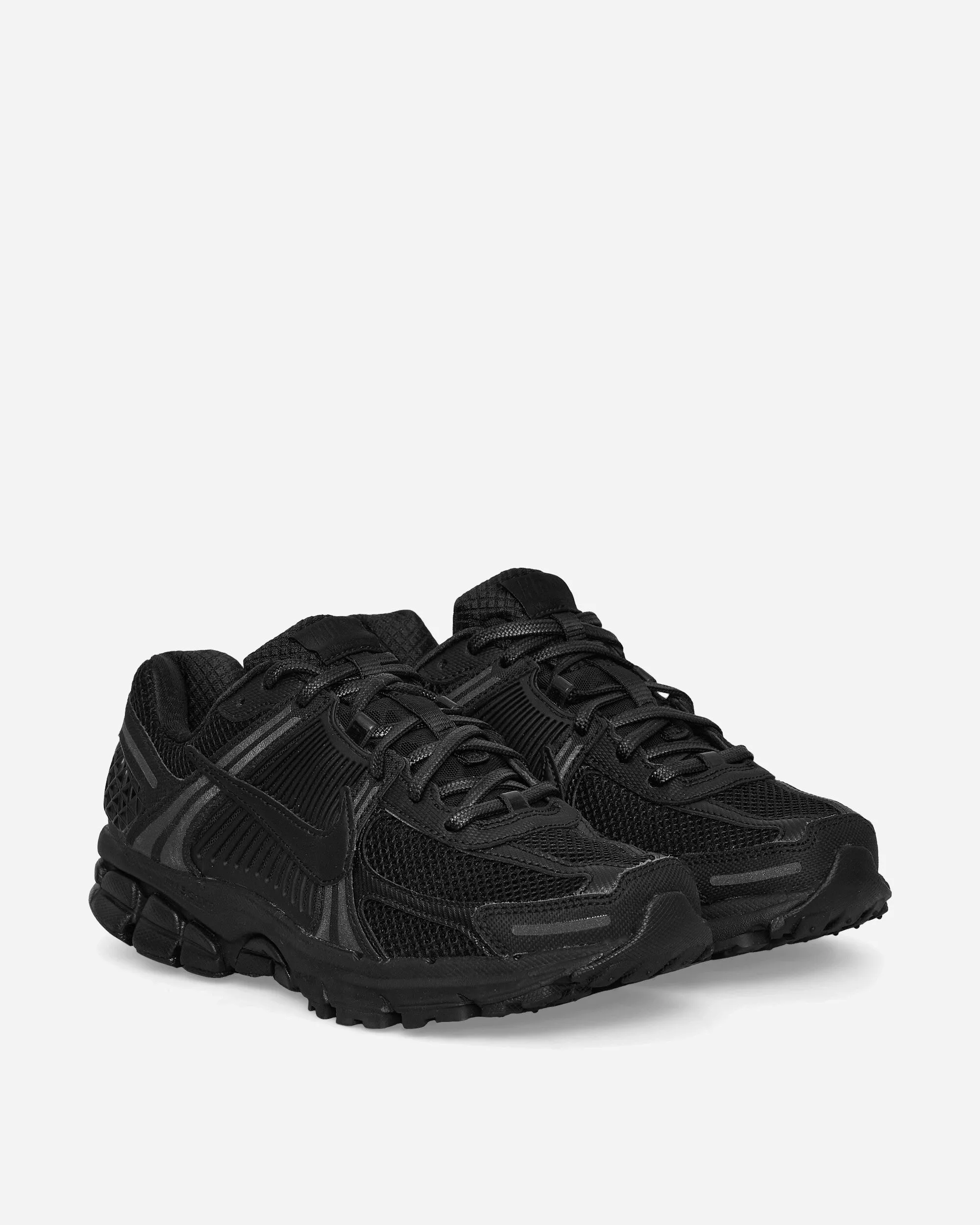 Ice Guard Comfort Slope Zoom Vomero 5 Sneakers Black