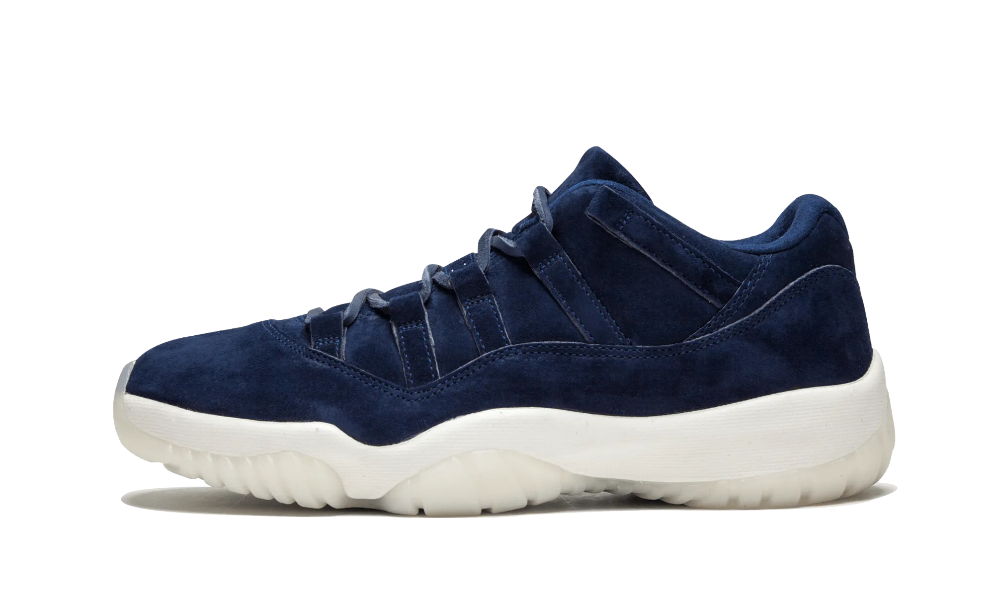 Chic Look Weekend Wear Jordan 11 Retro Low "Derek Jeter - RE2PECT"