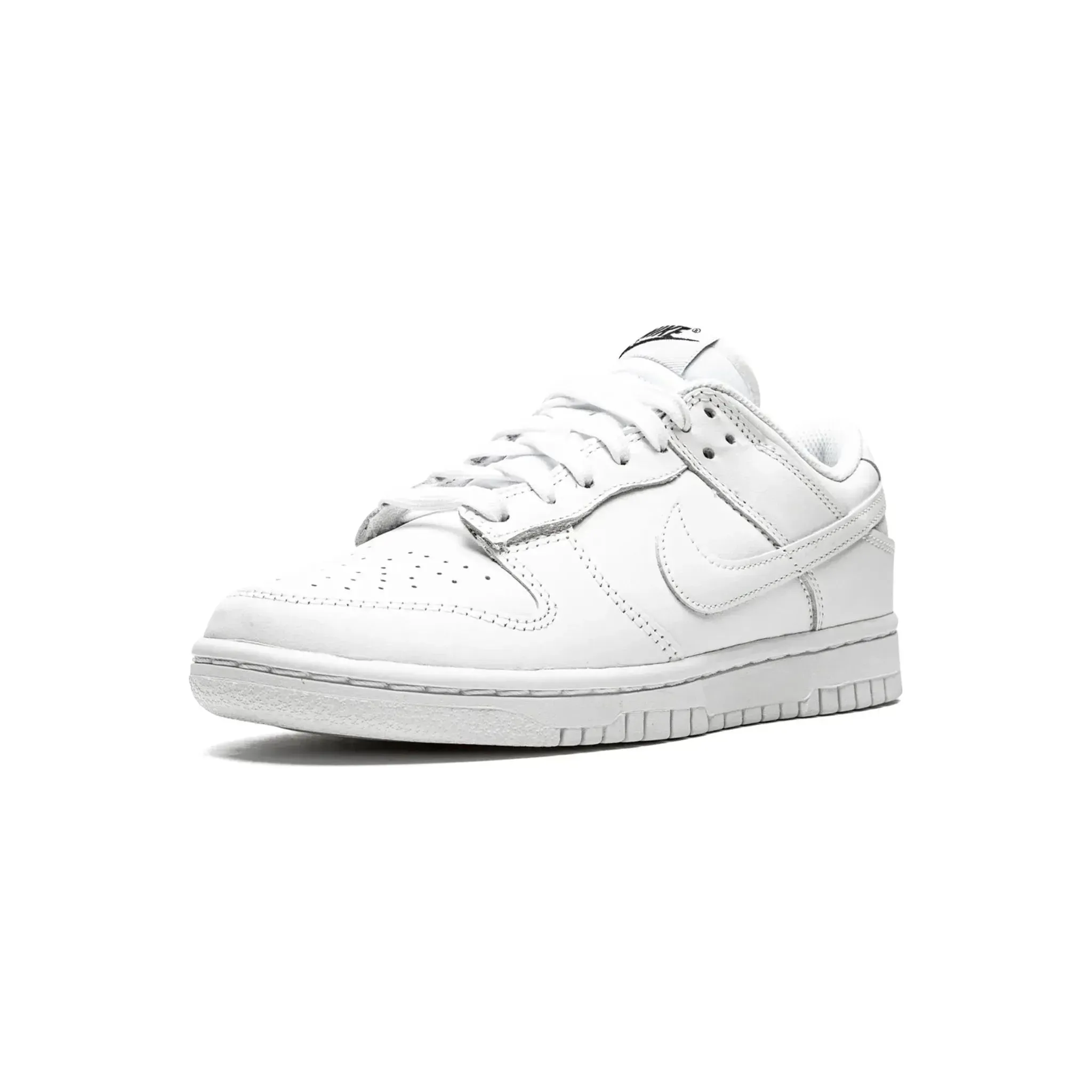 Nike dunk low ??Triple White?? (W) Ocean Walk