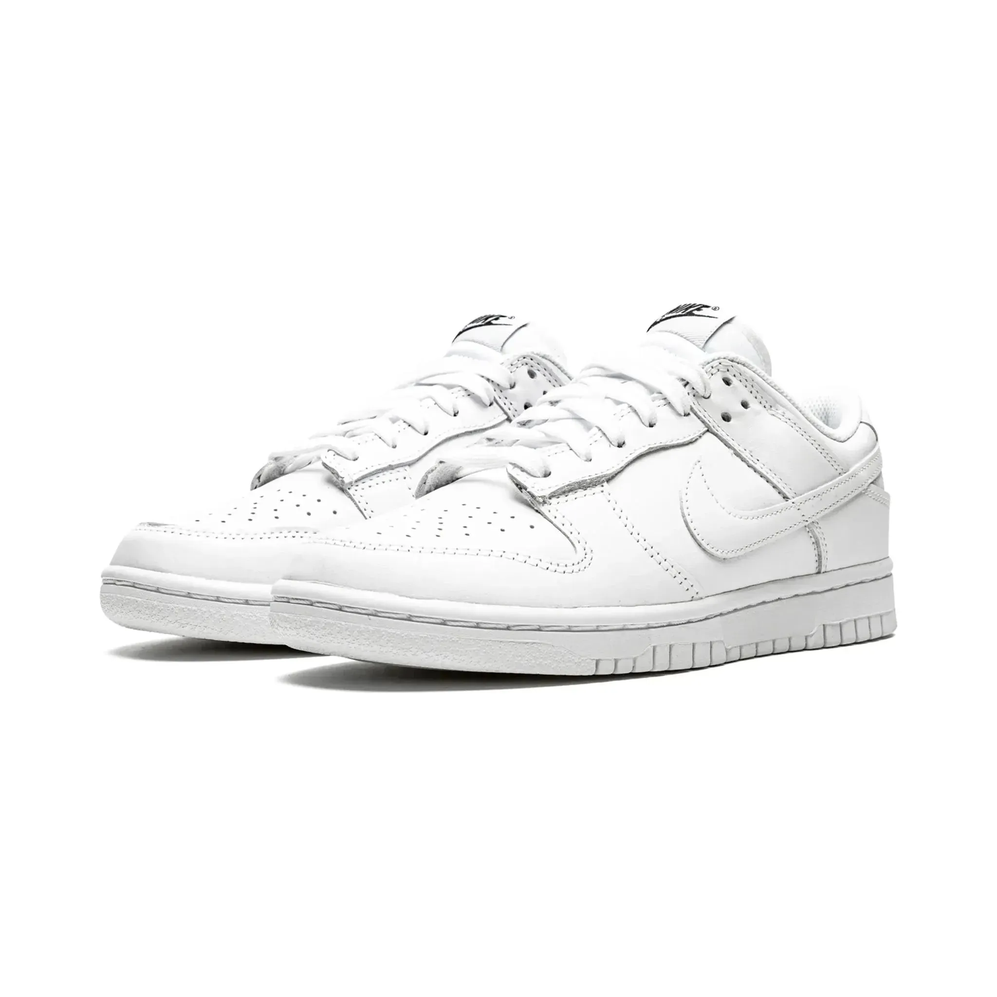 White Clean Nike dunk low ??Triple White?? (W)