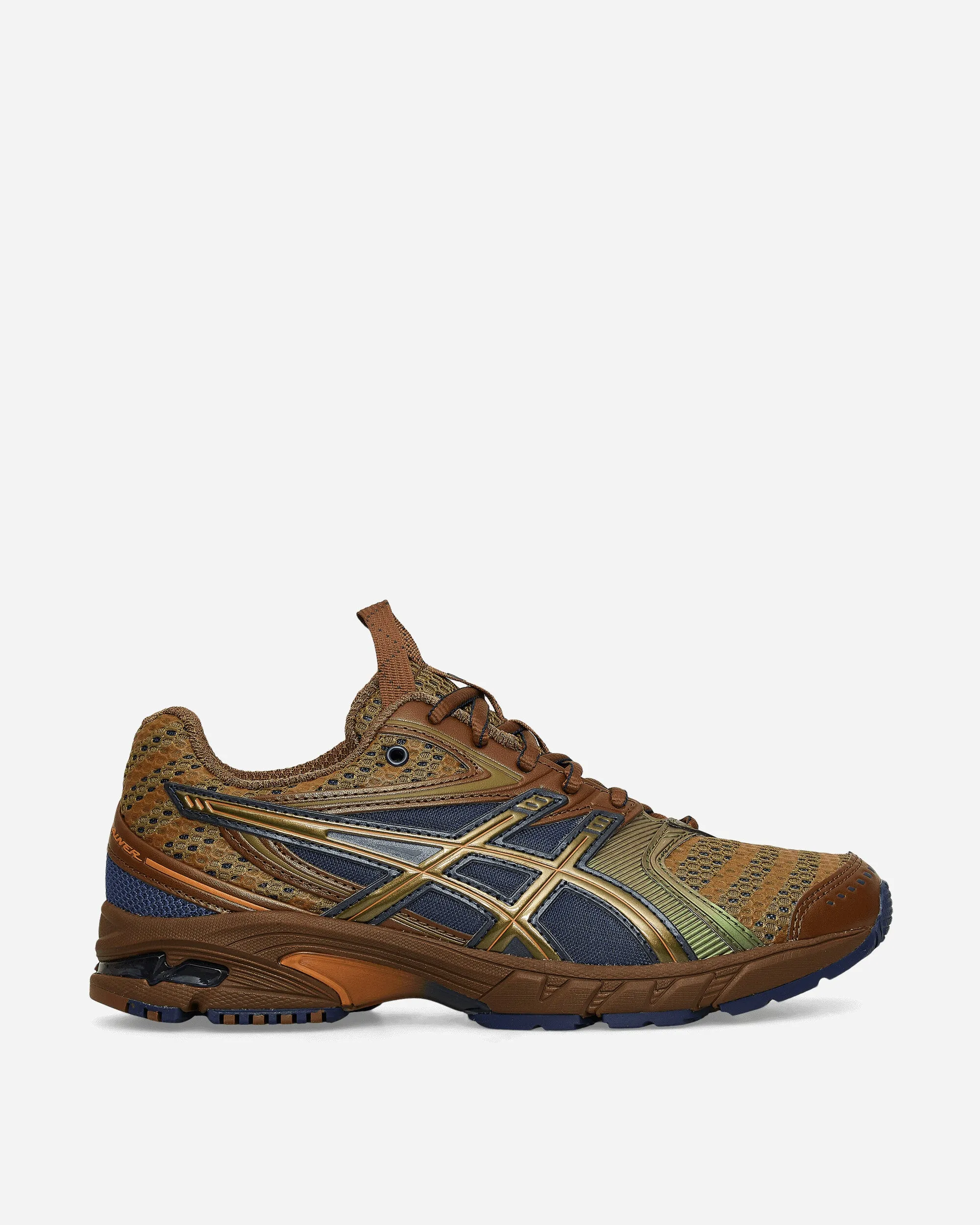 UB9-S GEL-DS Trainer 14 Sneakers Desert Camp / Piquant Orange Pose Ready