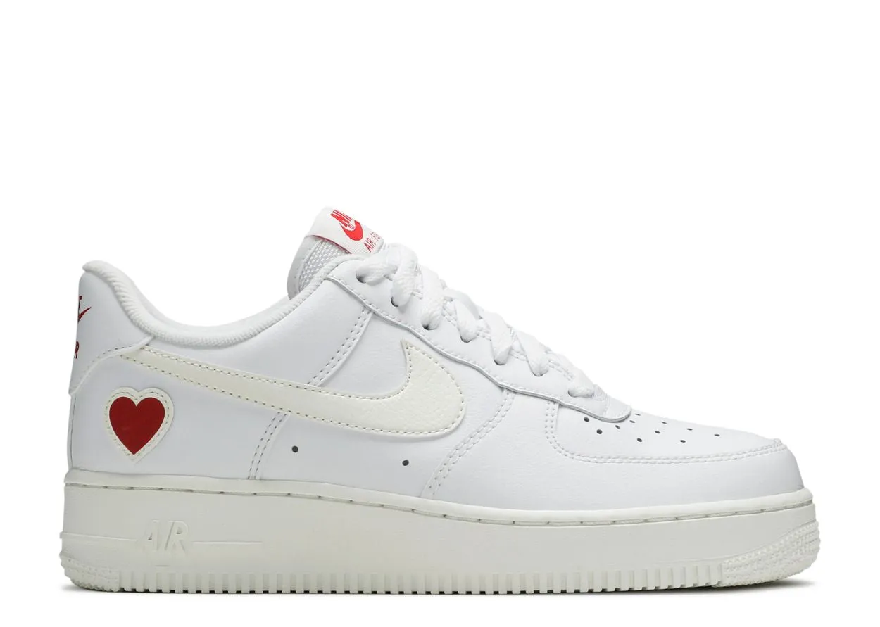 Street Pulse Nike Air Force 1 Low Valentine's Day (2021)