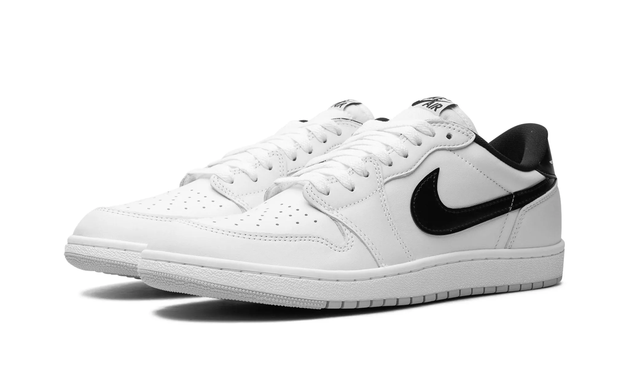 Air Jordan 1 Retro Low '85 OG 'Metallic Black' Fairy Step Beauty Walk