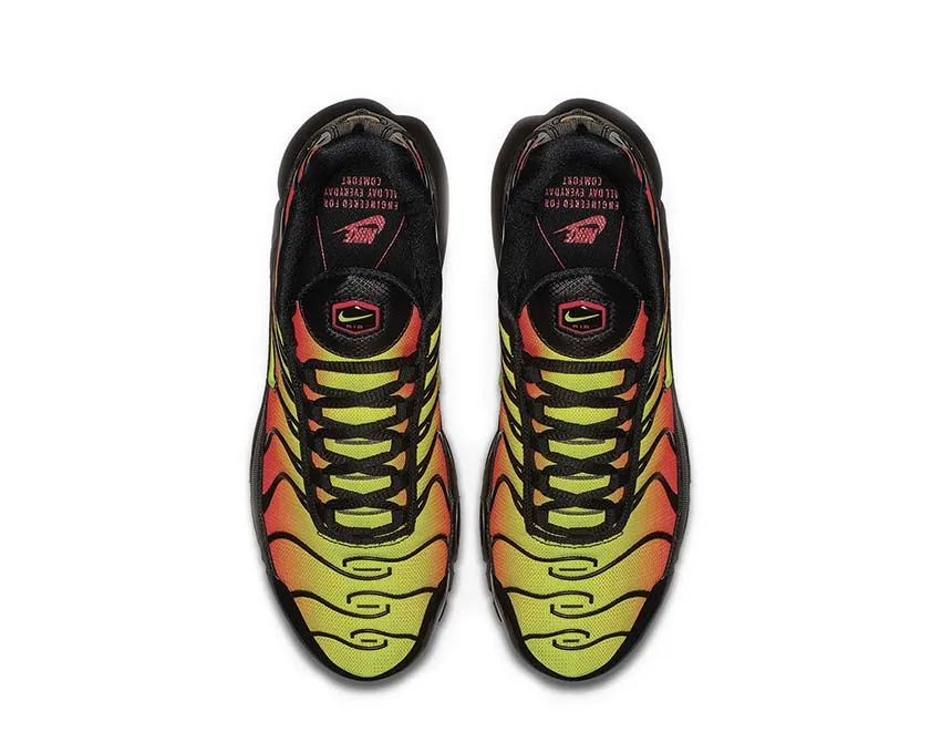 Pass Step Morning Pace Nike Air Max Plus W "Solar Red"