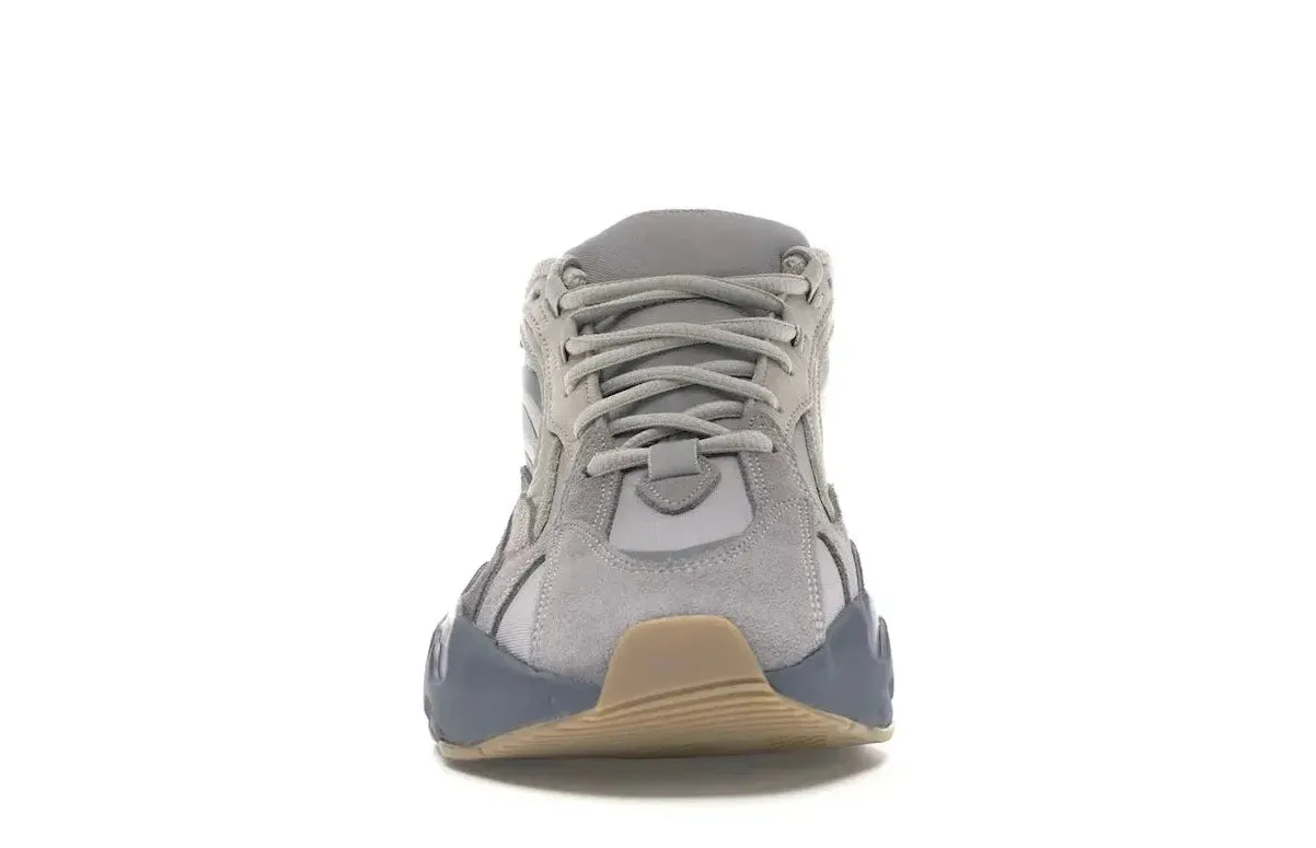 Morning Ready adidas Yeezy Boost 700 V2 Tephra
