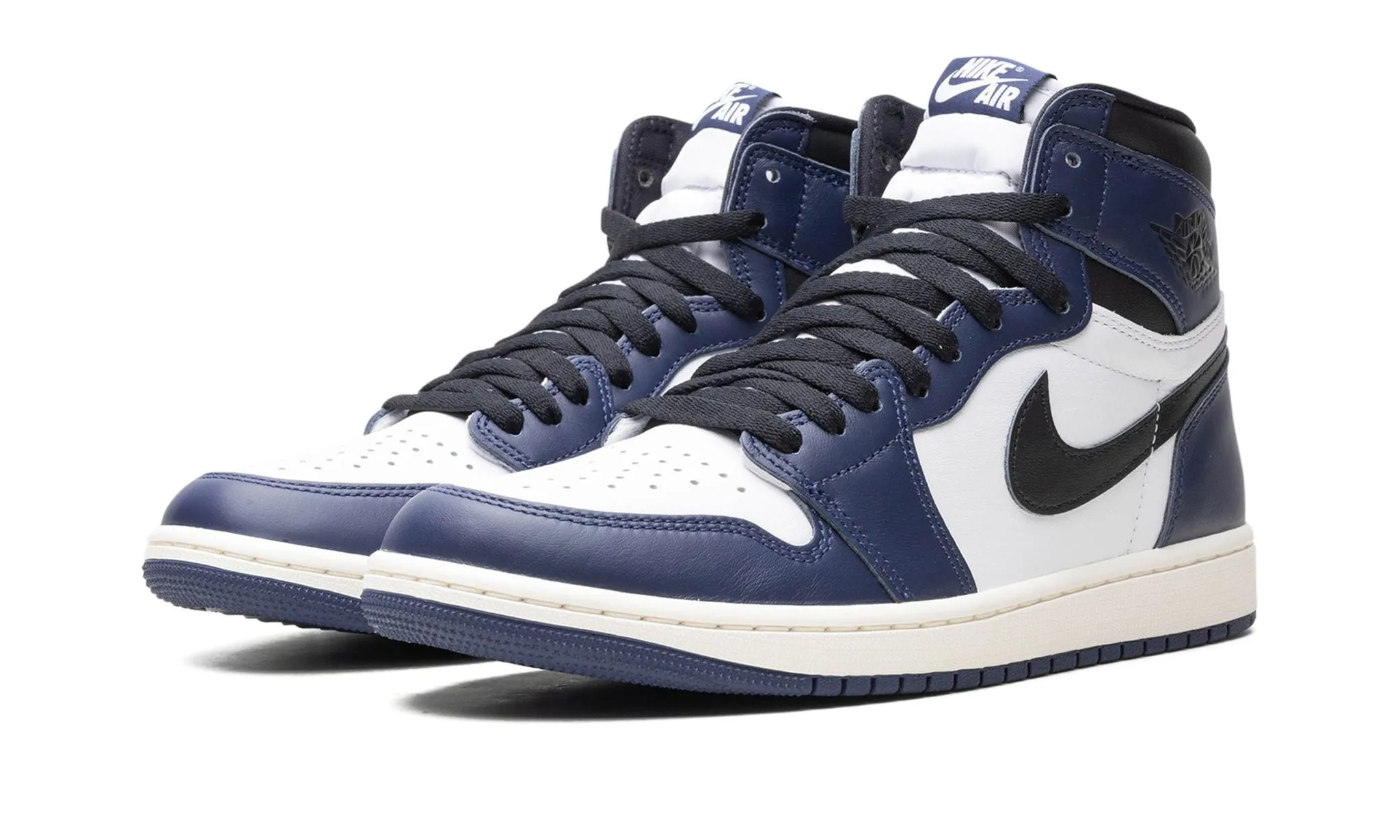 Camp Step Clean Style Air Jordan 1 Retro High OG 'Midnight Navy'