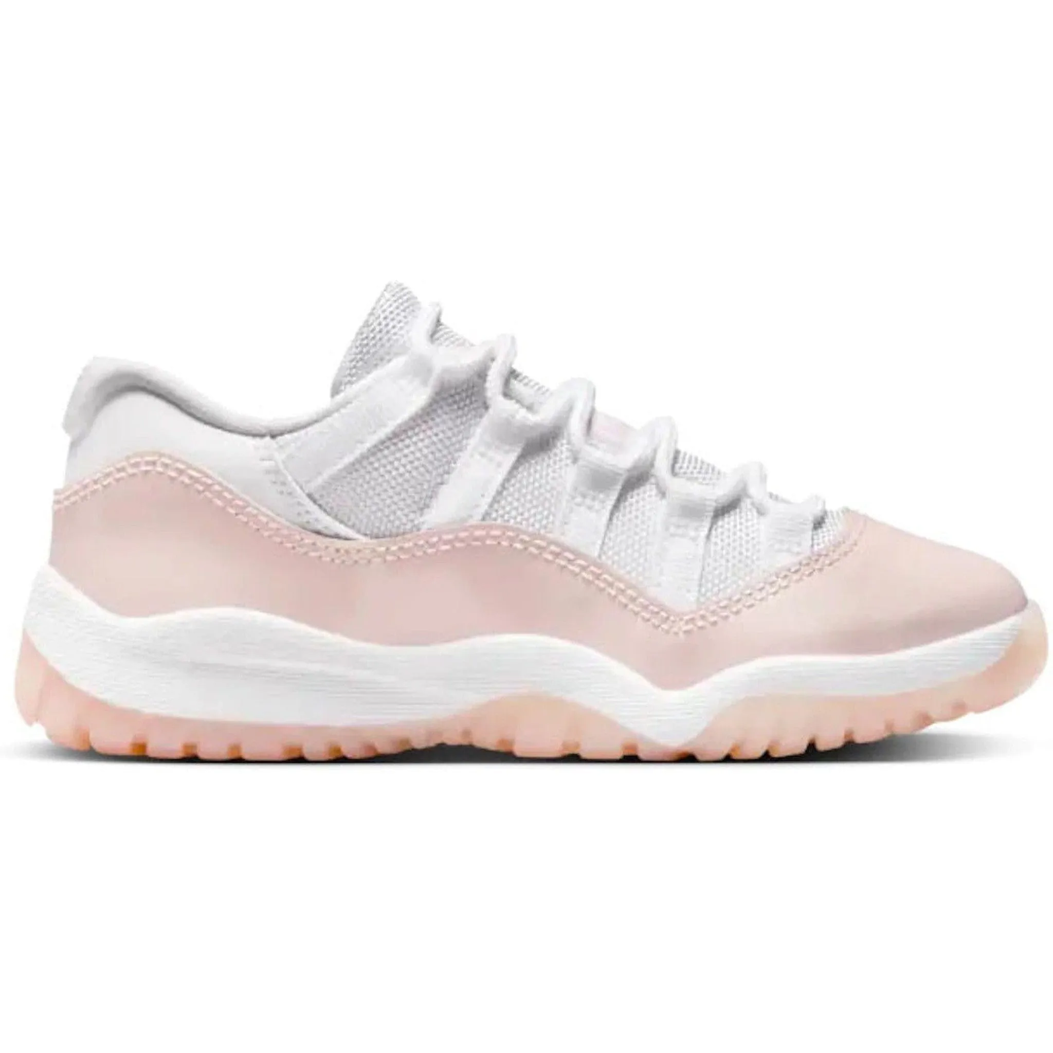 Smart Edge Chic Accent Jordan 11 Retro Low Legend Pink (PS)