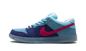 Strong Stride Nike SB Dunk Low "Run The Jewels"