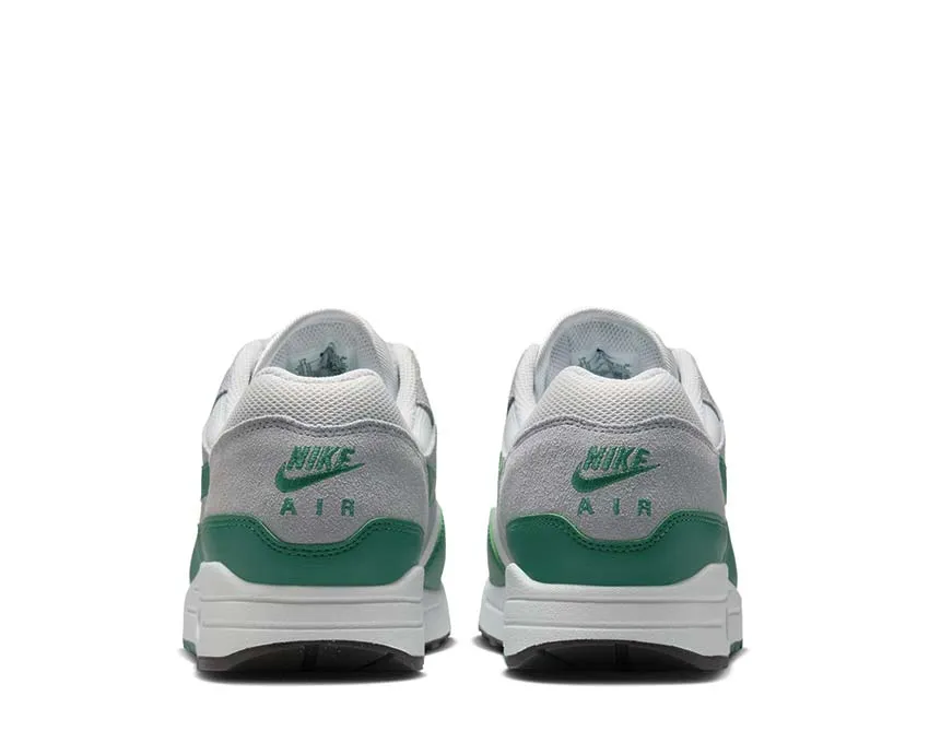 Hike Club On Move Nike Air Max 1 Essential "Evergreen Aura"