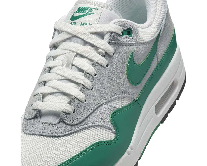 Quick Wear Turn Step Nike Air Max 1 Essential "Evergreen Aura"