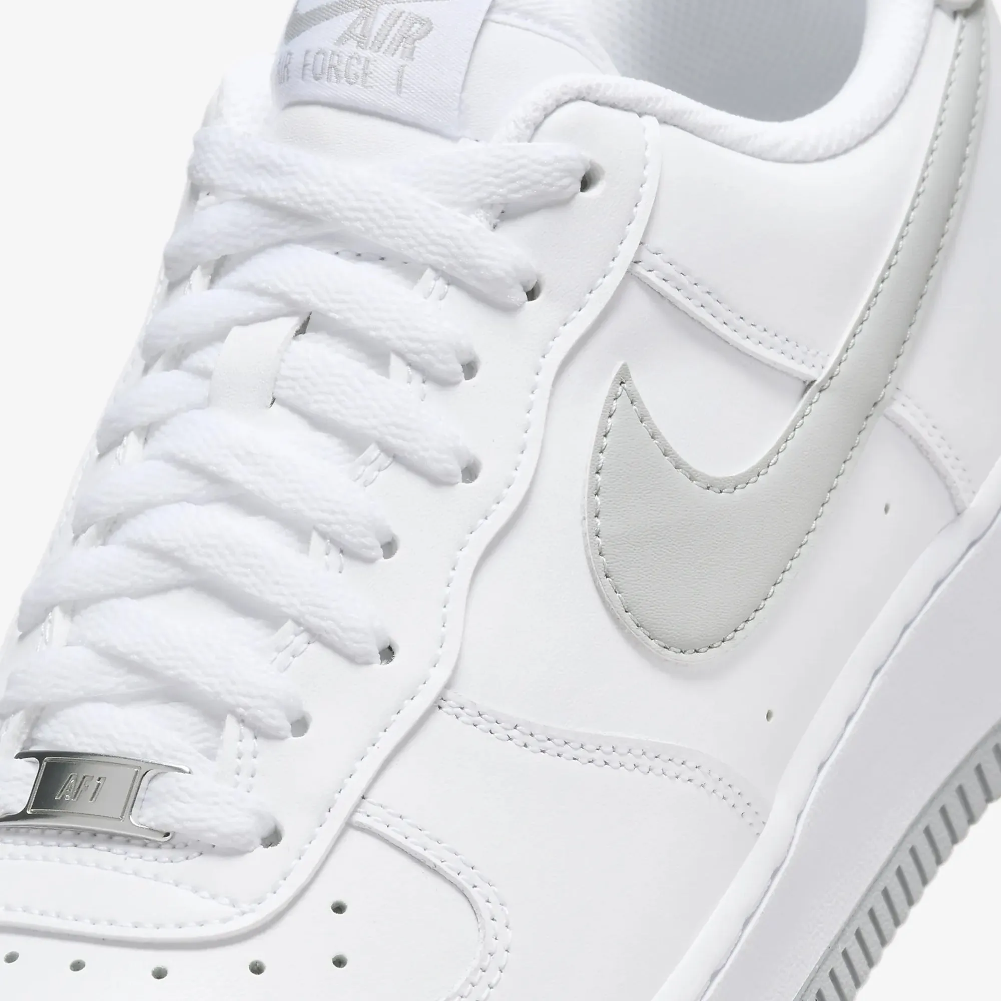 Spring Jump Nike | AIR FORCE 1 '07 { WHITE/LT SMOKE GREY-WHITE