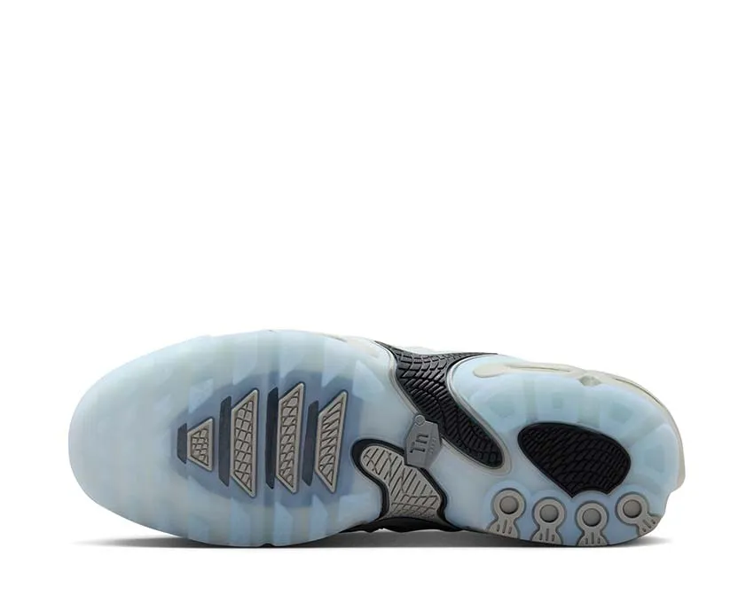 Nike Air Max Plus Drift Airy Design