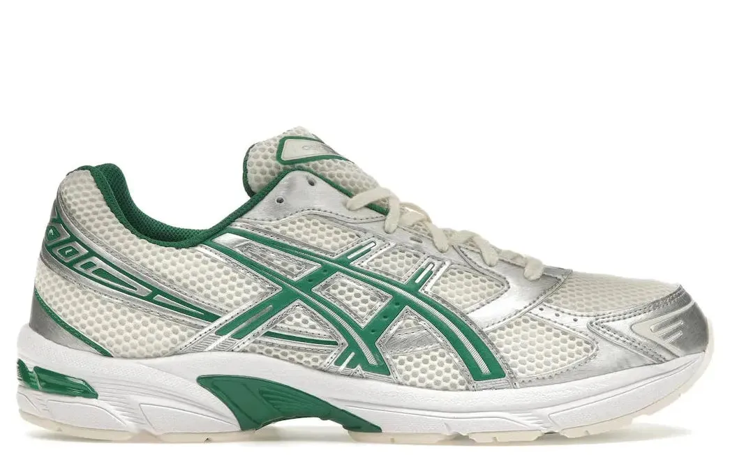 Structured silhouette Slip Guard ASICS Gel-1130 Cream Kale