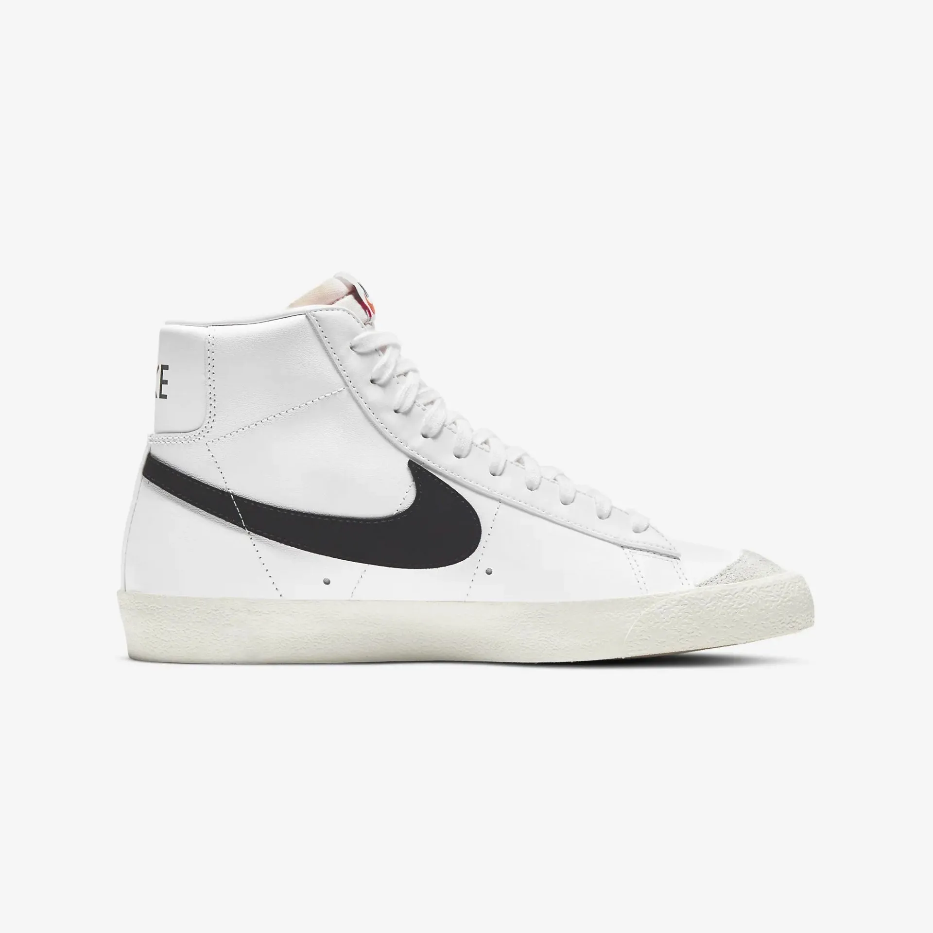 Comfortable Nike | BLAZER MID'77 VINTAGE { BLACK/WHITE