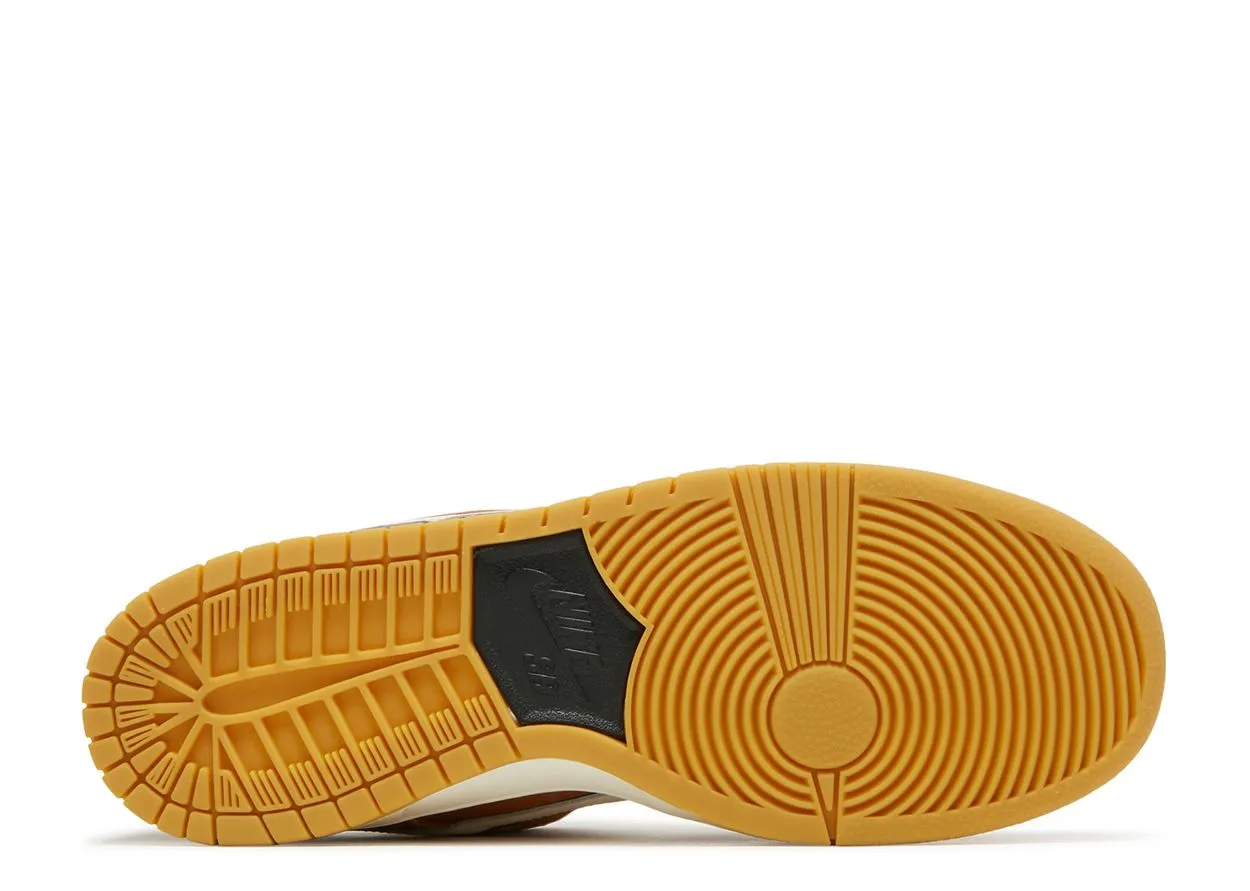 Nike SB Dunk Low Pro Dark Russet Chic Design