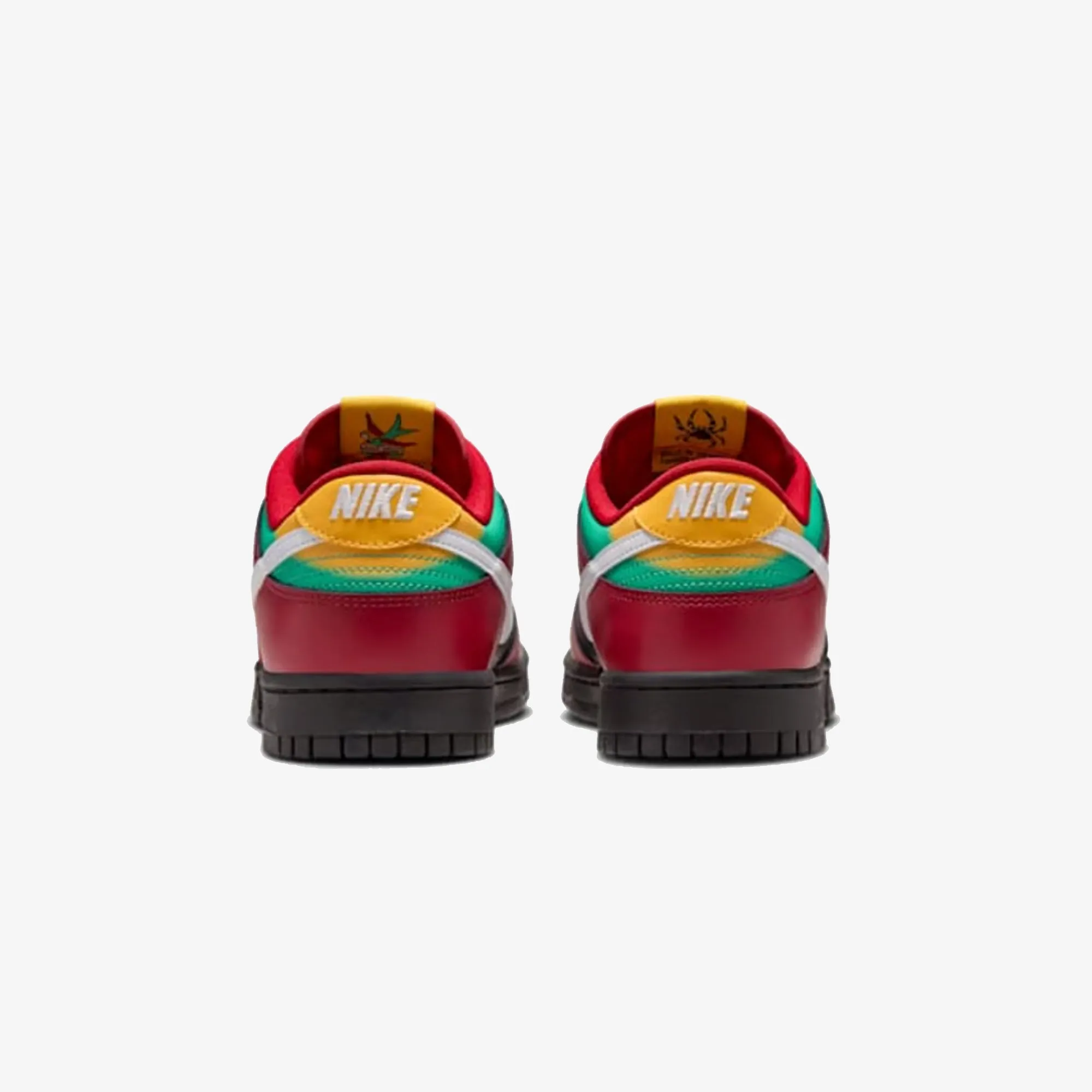 NIKE | DUNK LOW RETRO { BLACK/WHITE-GYM RED-UNIVERSITY GOLD Teen Fun