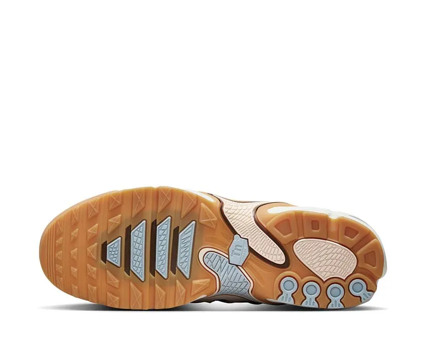 Nike Air Max Plus Drift Urban Outfit Casual Vibe