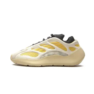 mom style Lightweight Sole Yeezy Boost V3 700 - Safflower