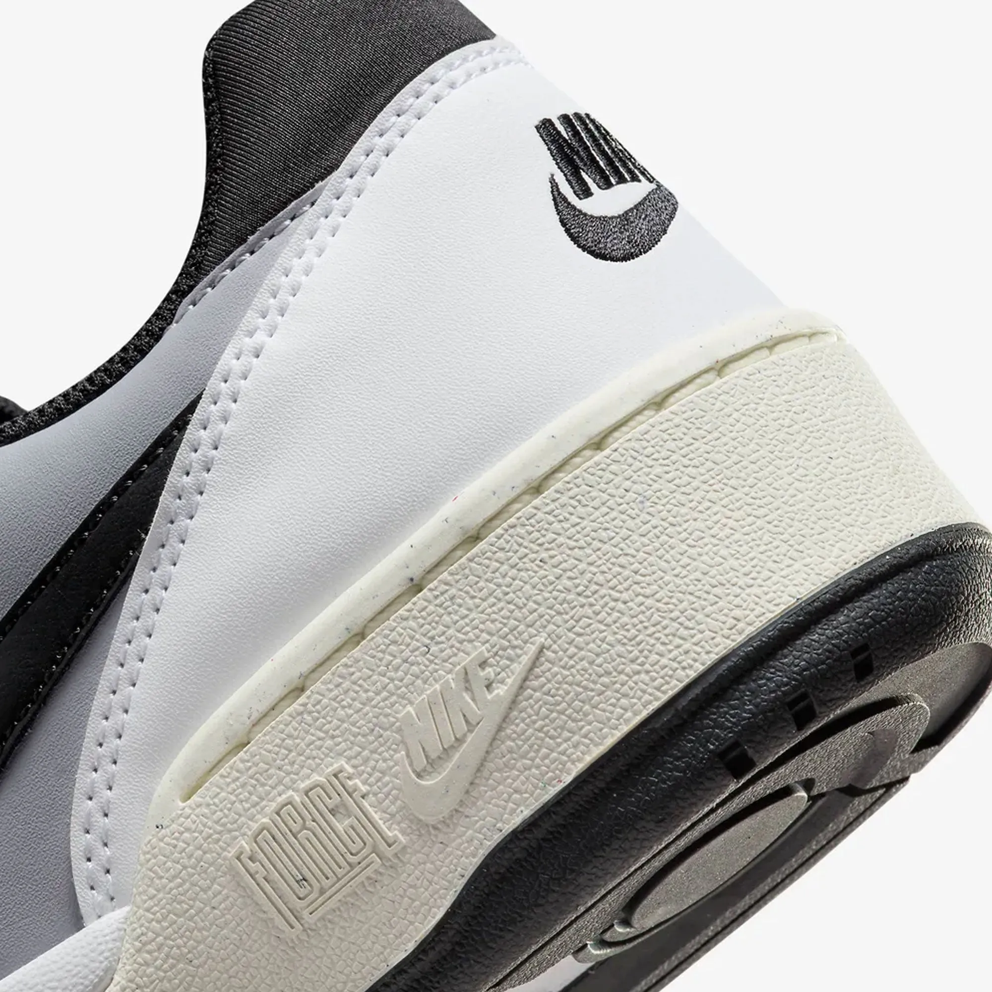 Rain Safe NIKE | FULL FORCE LOW { WHITE/BLACK-PEWTER-SAIL