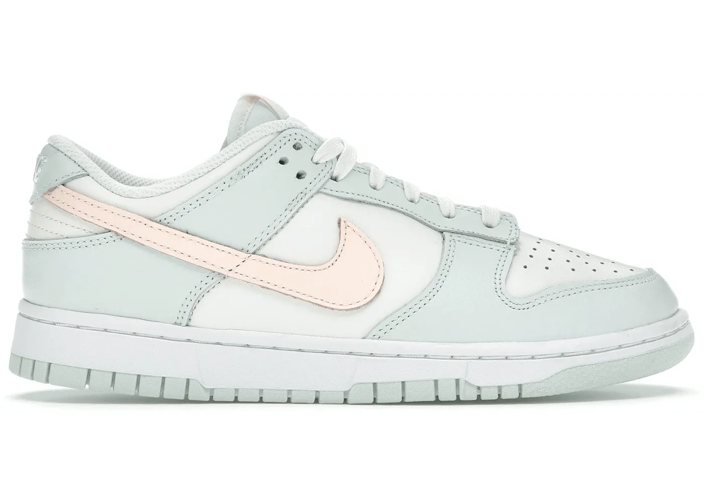 Seasonless Style Fashionable Step Nike Dunk Low Barely Green (W)