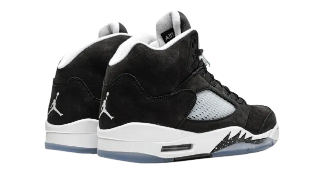 Heavy Stride Jordan 5 Retro "Moonlight"