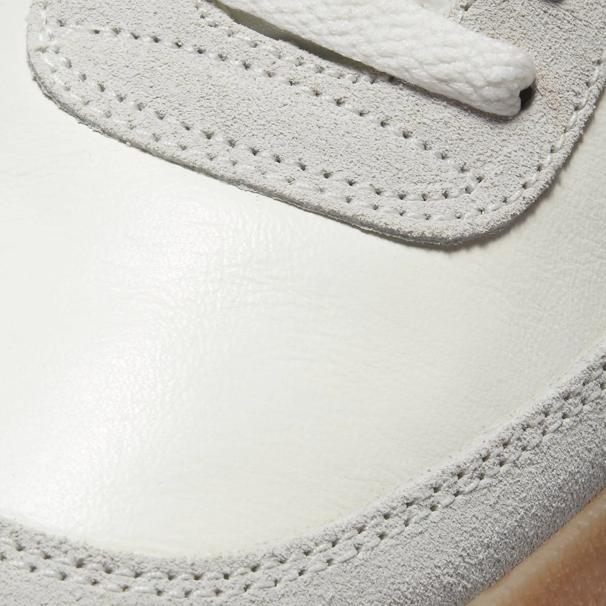 Nike | KILLSHOT 2 LEATHER  { SAIL/SAIL-GUM YELLOW-BLACK Storm Proof Sport Active