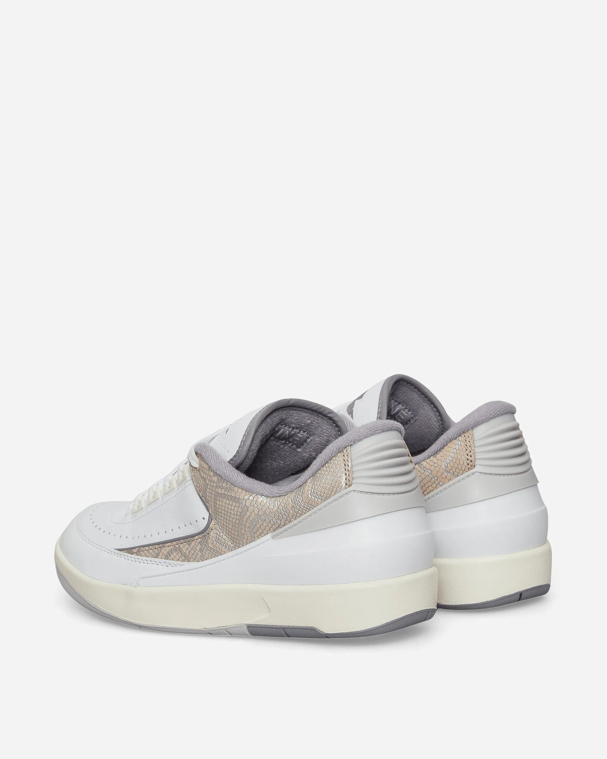 Air Jordan 2 Retro Low Sneakers White / Cement Grey Mix Hue