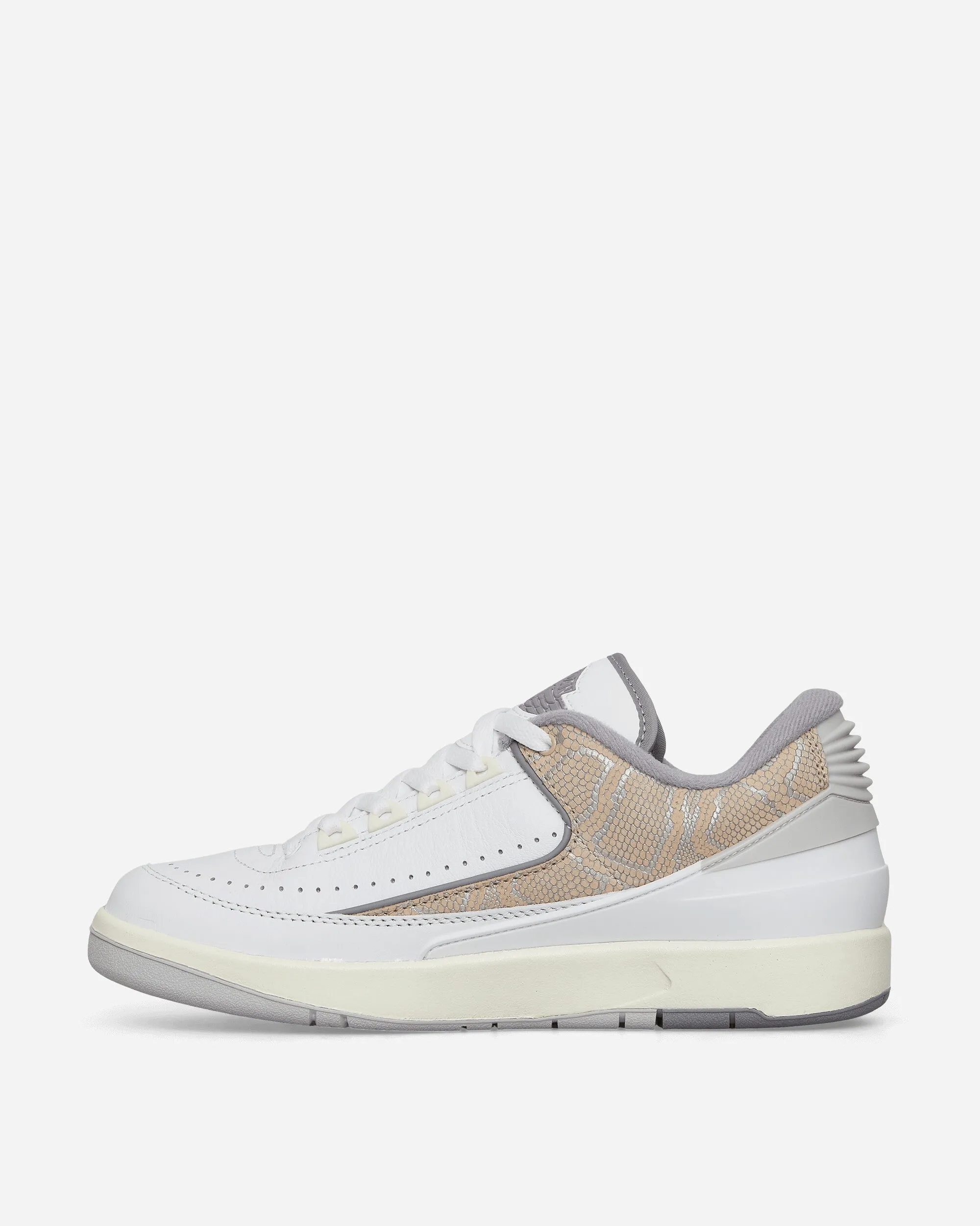 Game Ready Stable Step Air Jordan 2 Retro Low Sneakers White / Cement Grey