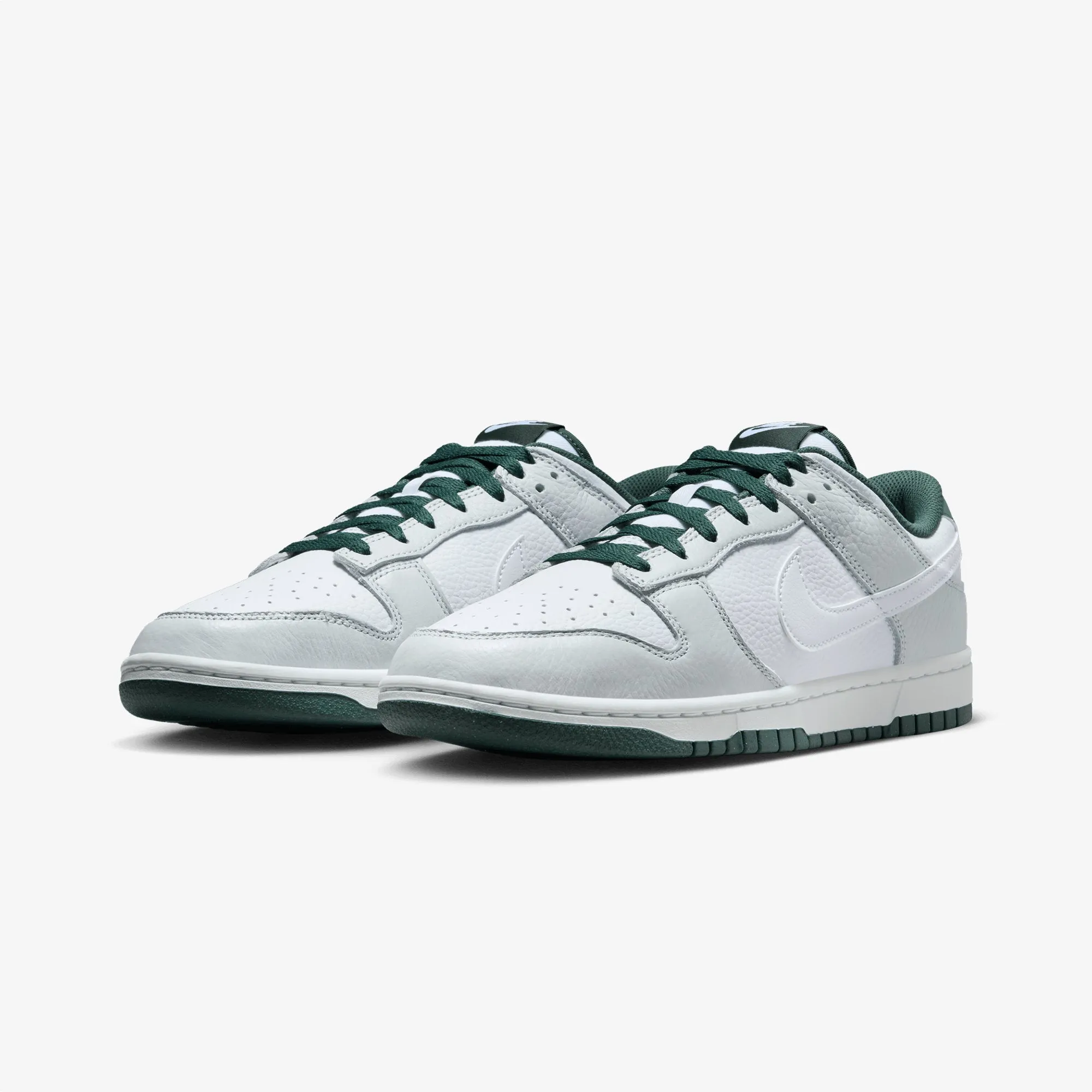Royal Mood Style Base NIKE | DUNK LOW RETRO SE { PHOTON DUST/WHITE-VINTAGE GREEN
