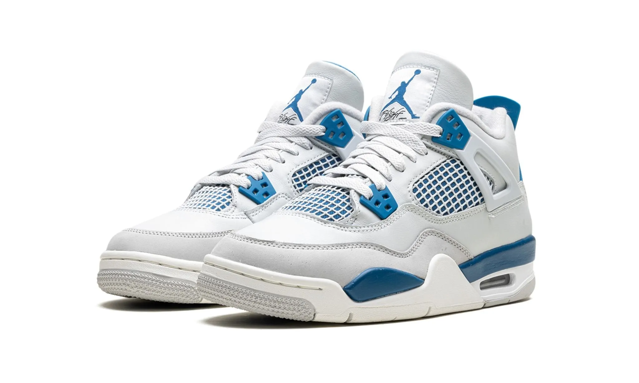 Jordan 4 Retro "Military Blue" Grade School (2024) Odor Resistant Busy Streets
